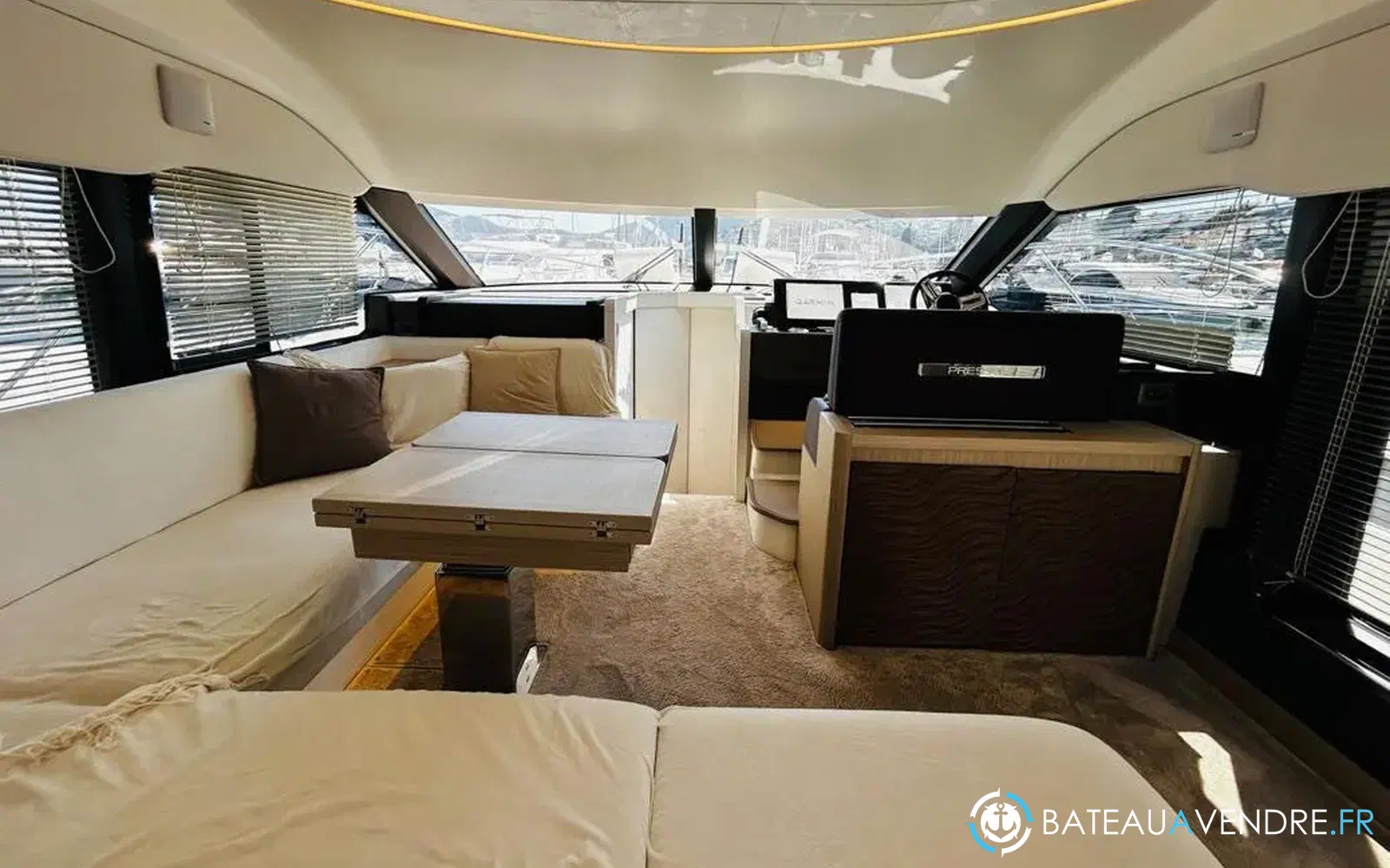 slider 16 Prestige Yachts F4.9