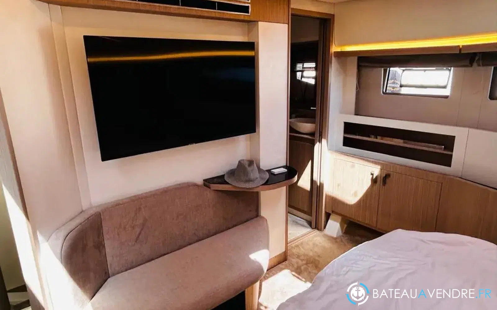 slider 23 Prestige Yachts F4.9