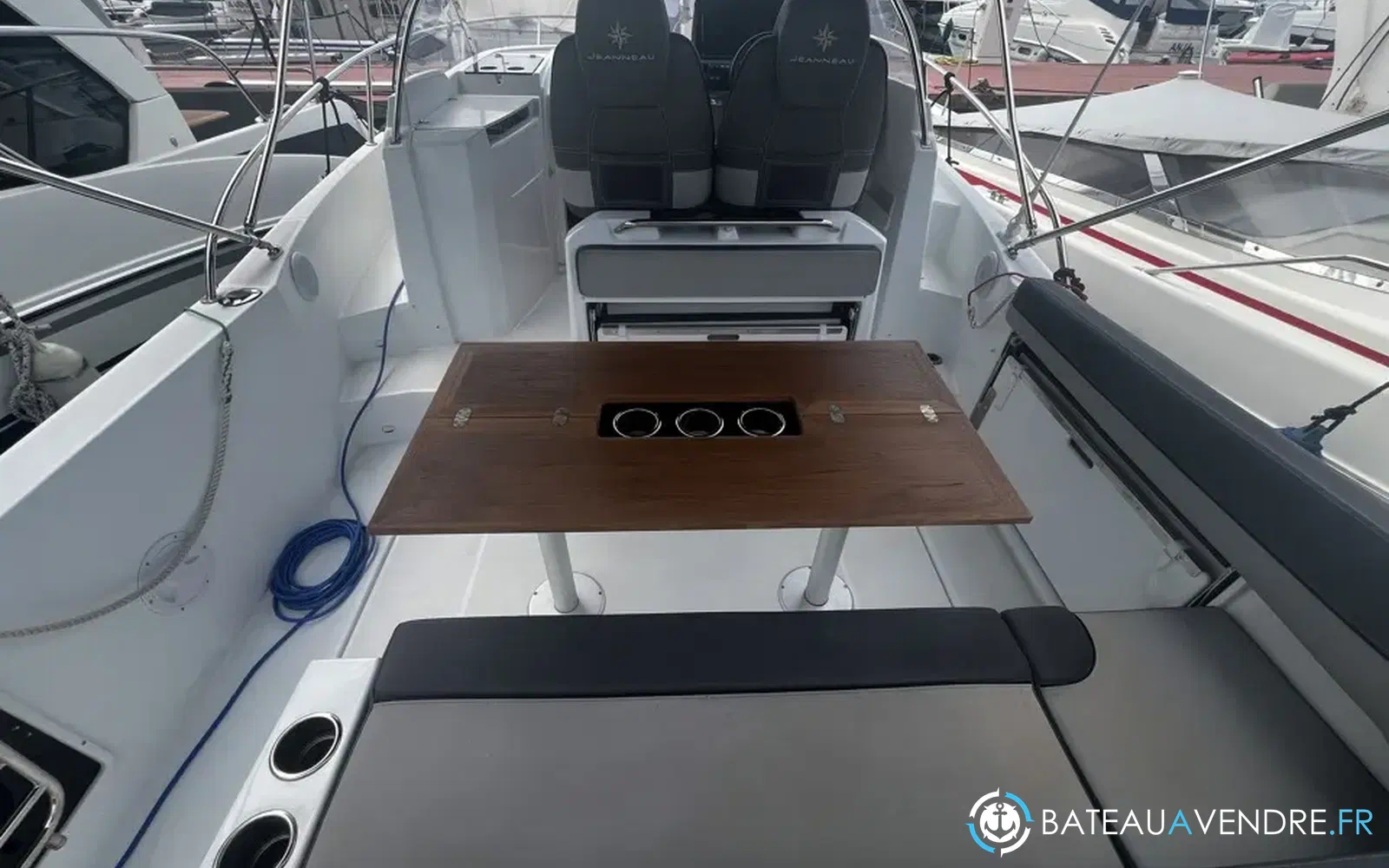 slider 3 Jeanneau Cap Camarat 9.0 WA