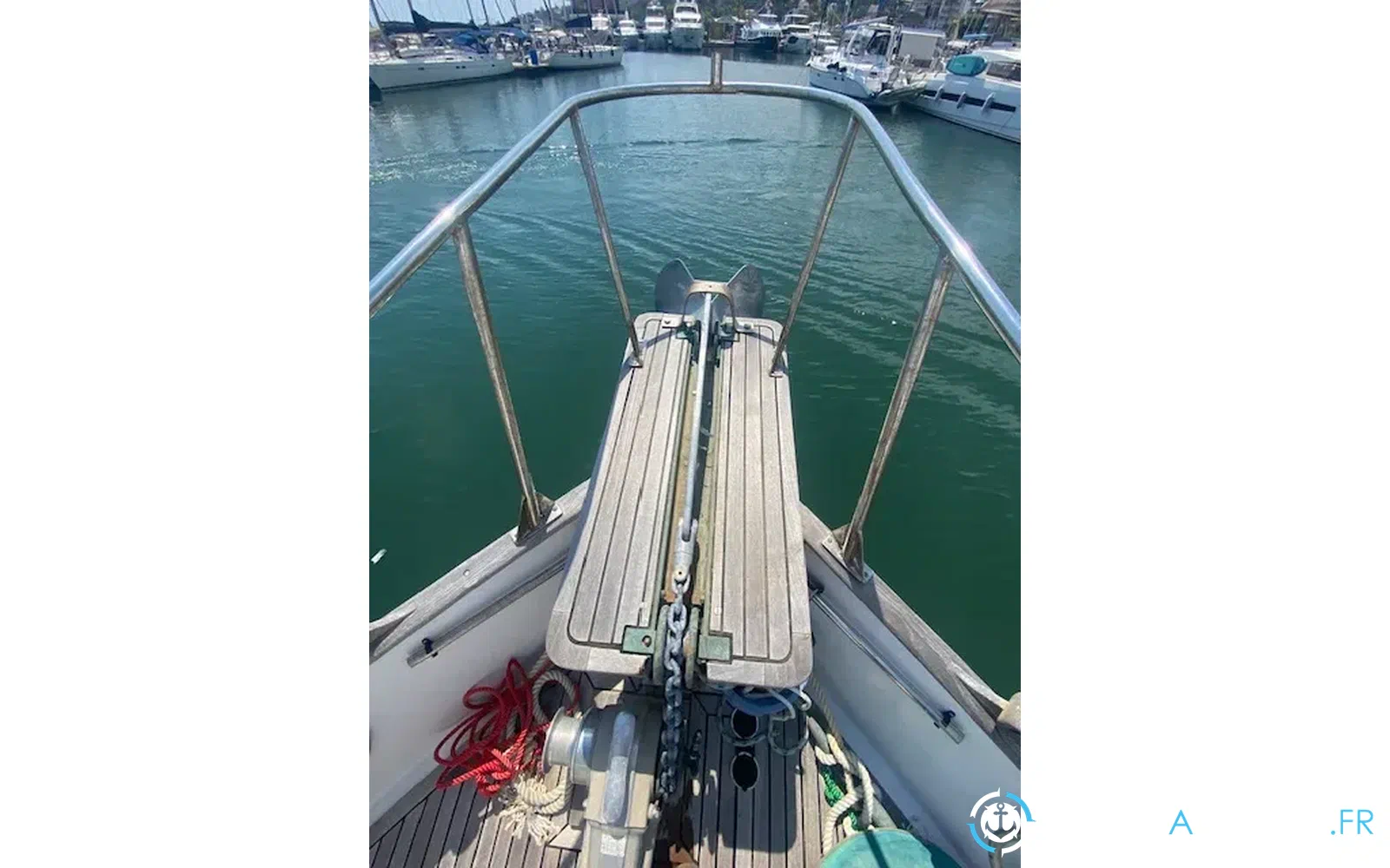 slider 6 Grand Banks 42 Classic