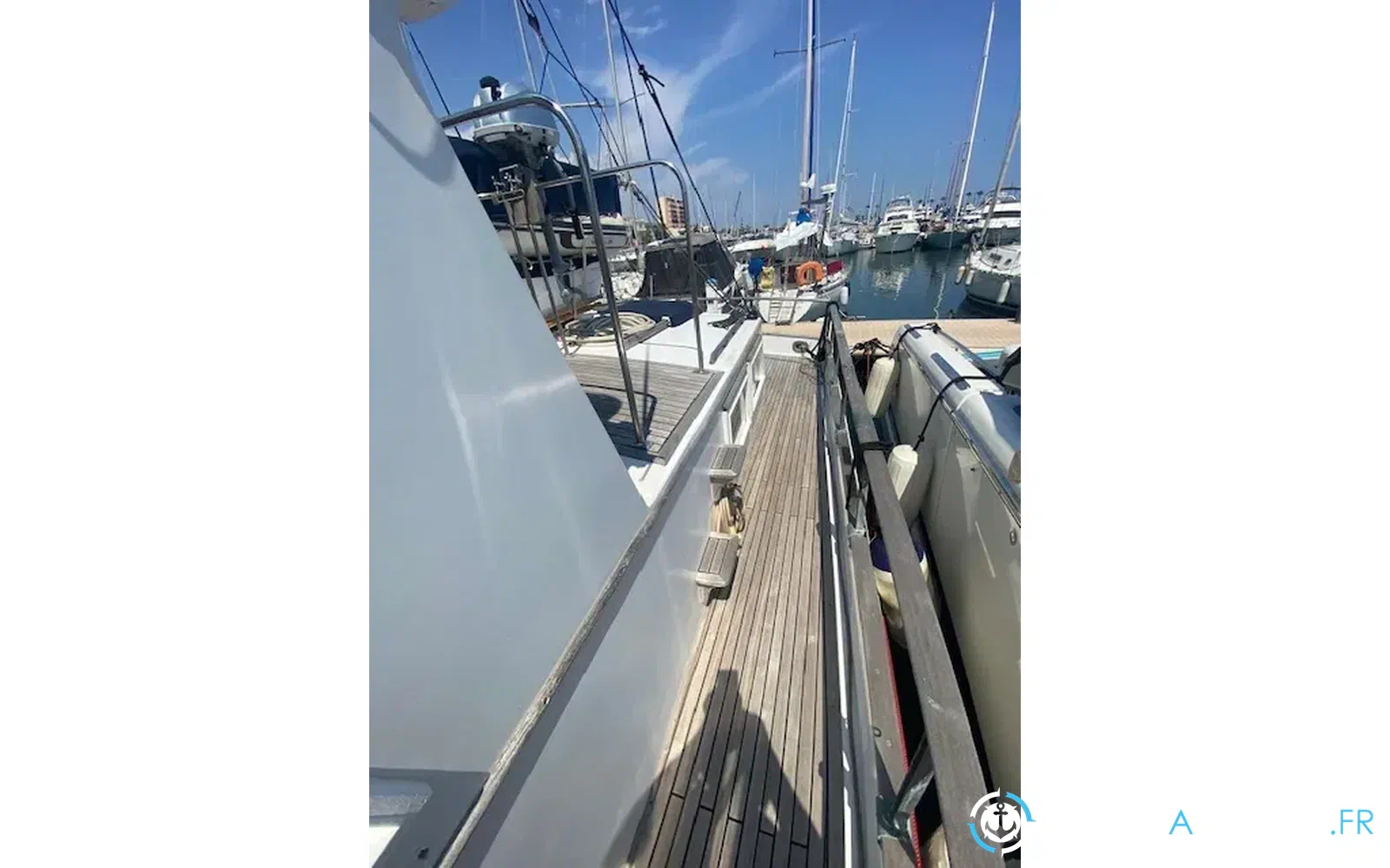 slider 11 Grand Banks 42 Classic