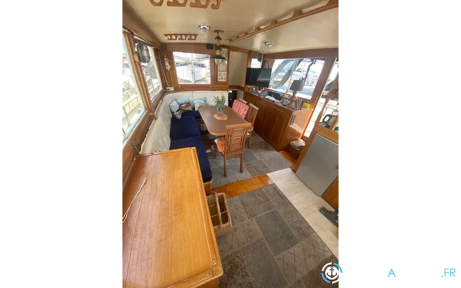 slider 17 Grand Banks 42 Classic