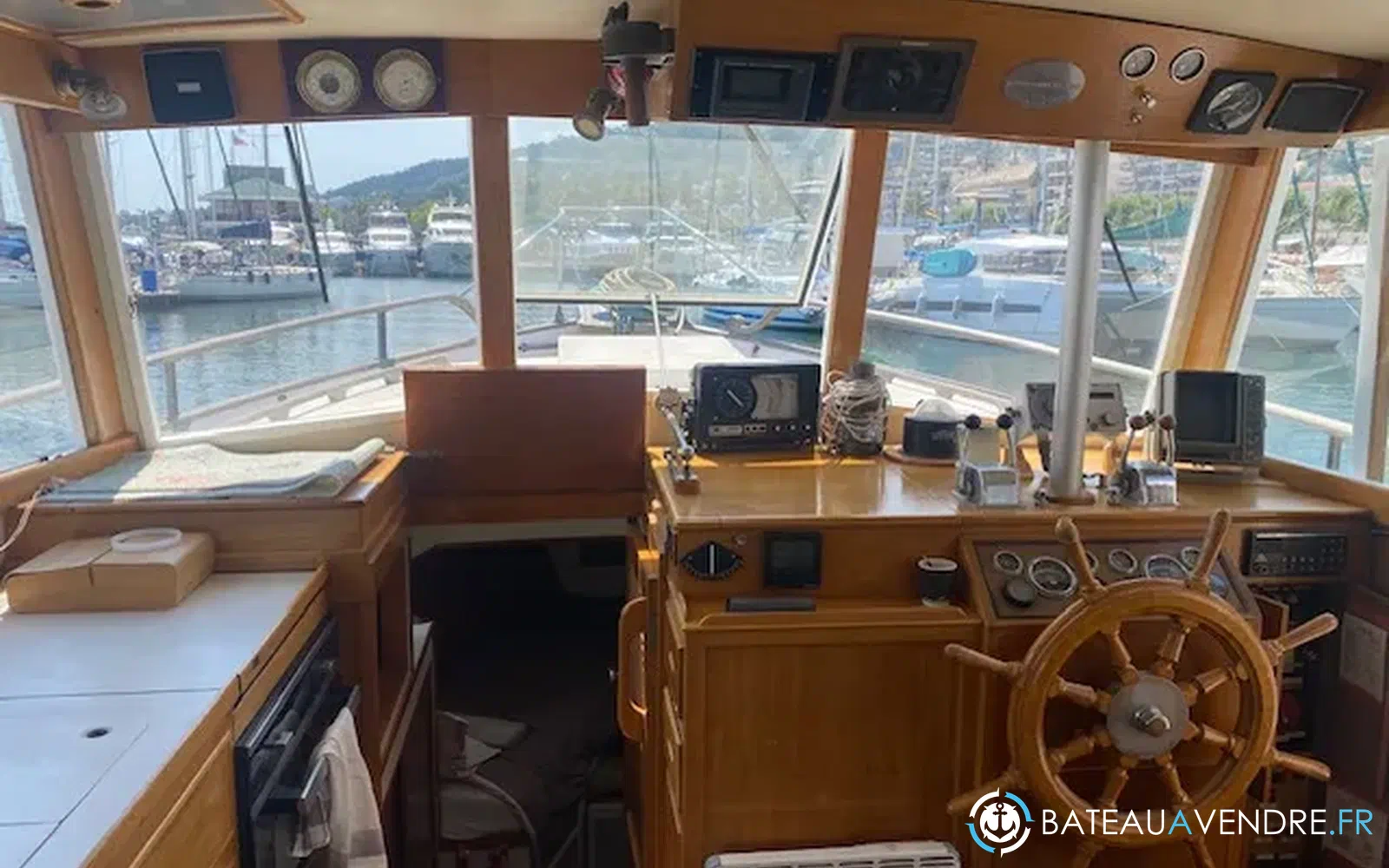 slider 18 Grand Banks 42 Classic