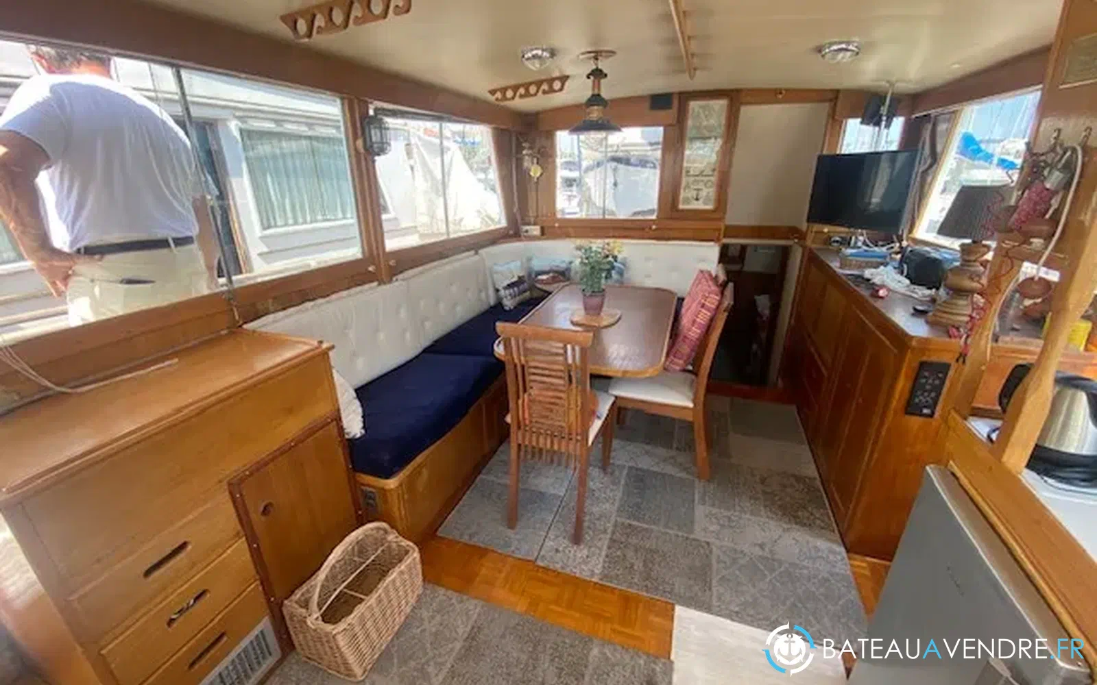 slider 21 Grand Banks 42 Classic