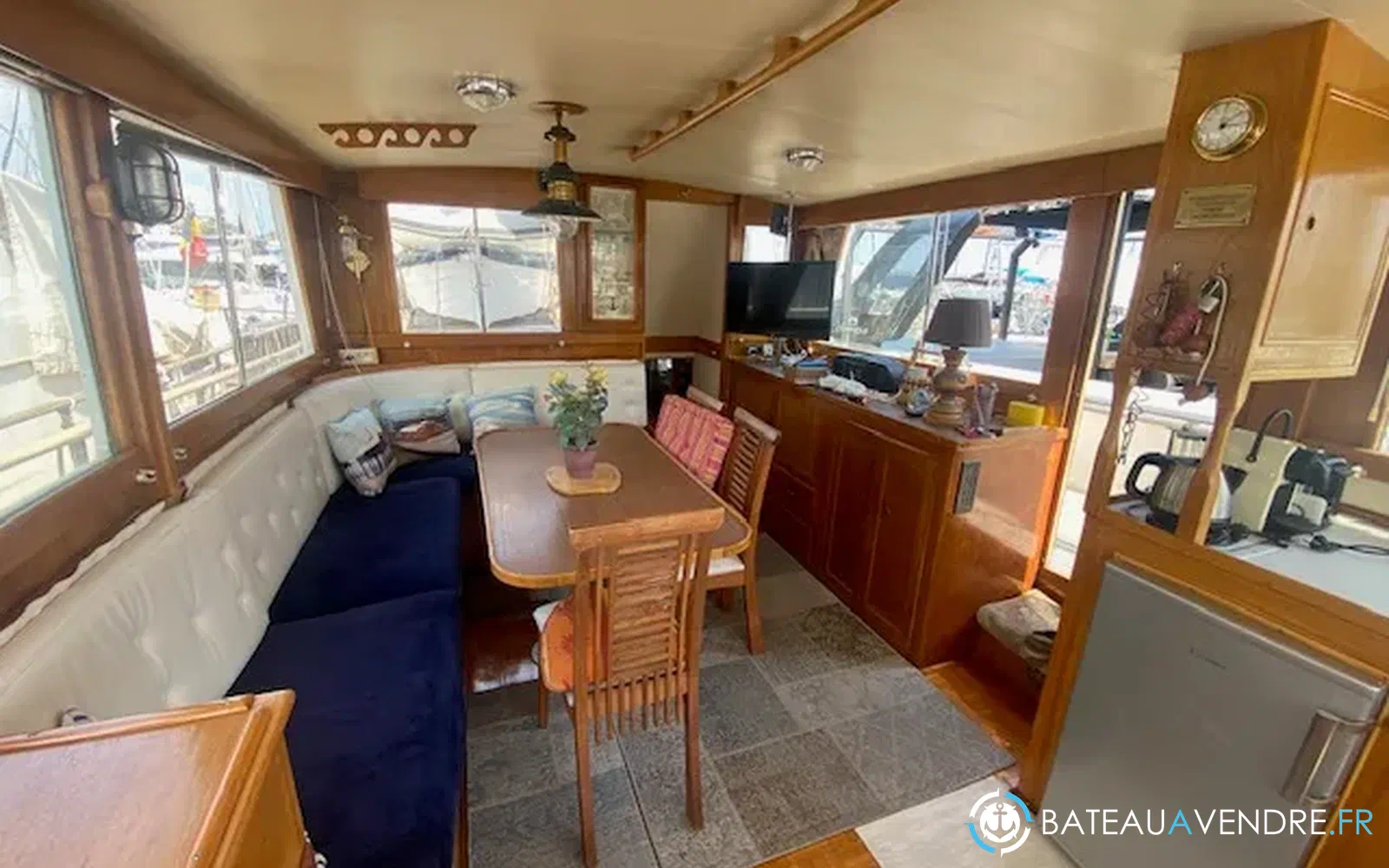 slider 22 Grand Banks 42 Classic