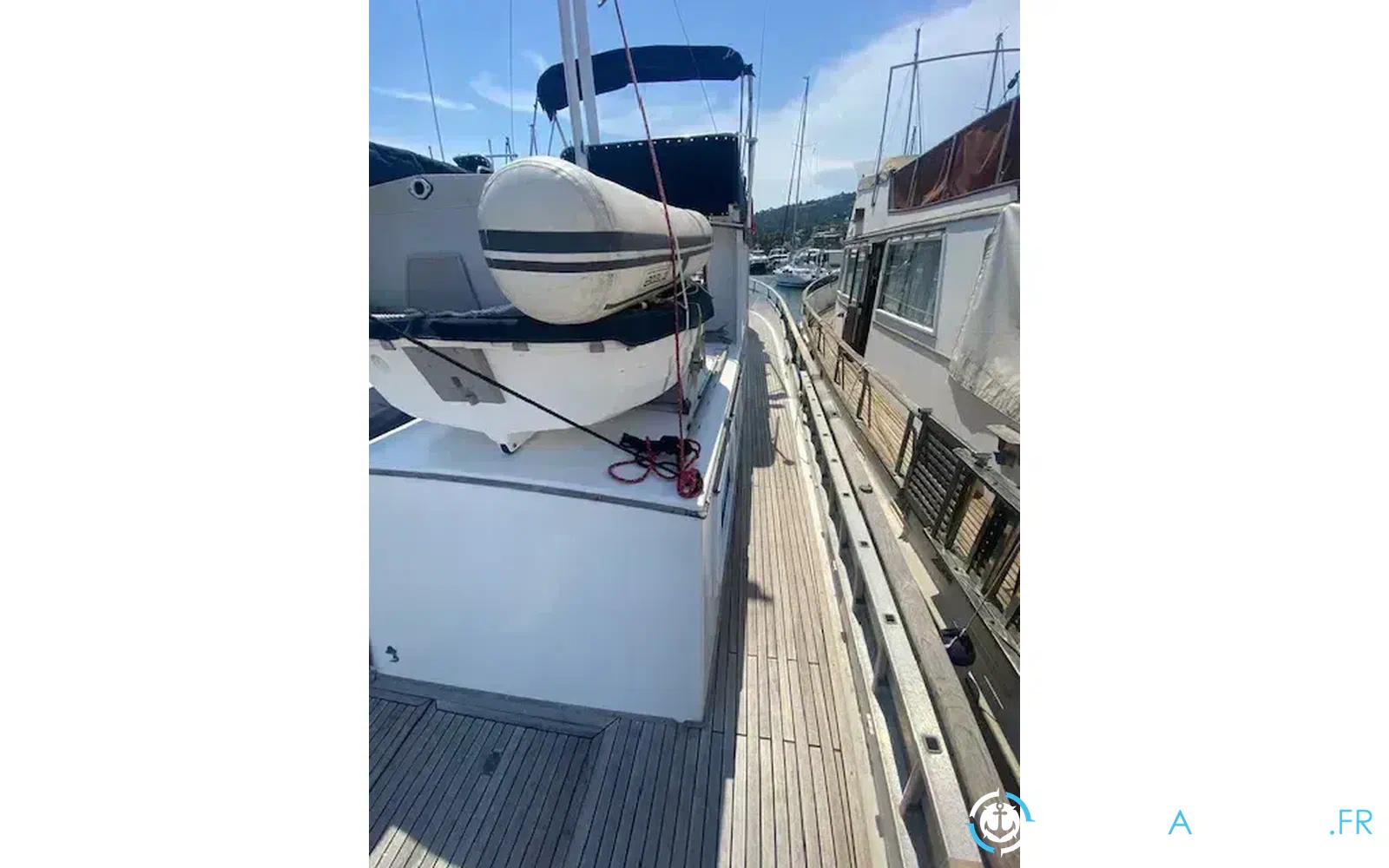 slider 3 Grand Banks 42 Classic
