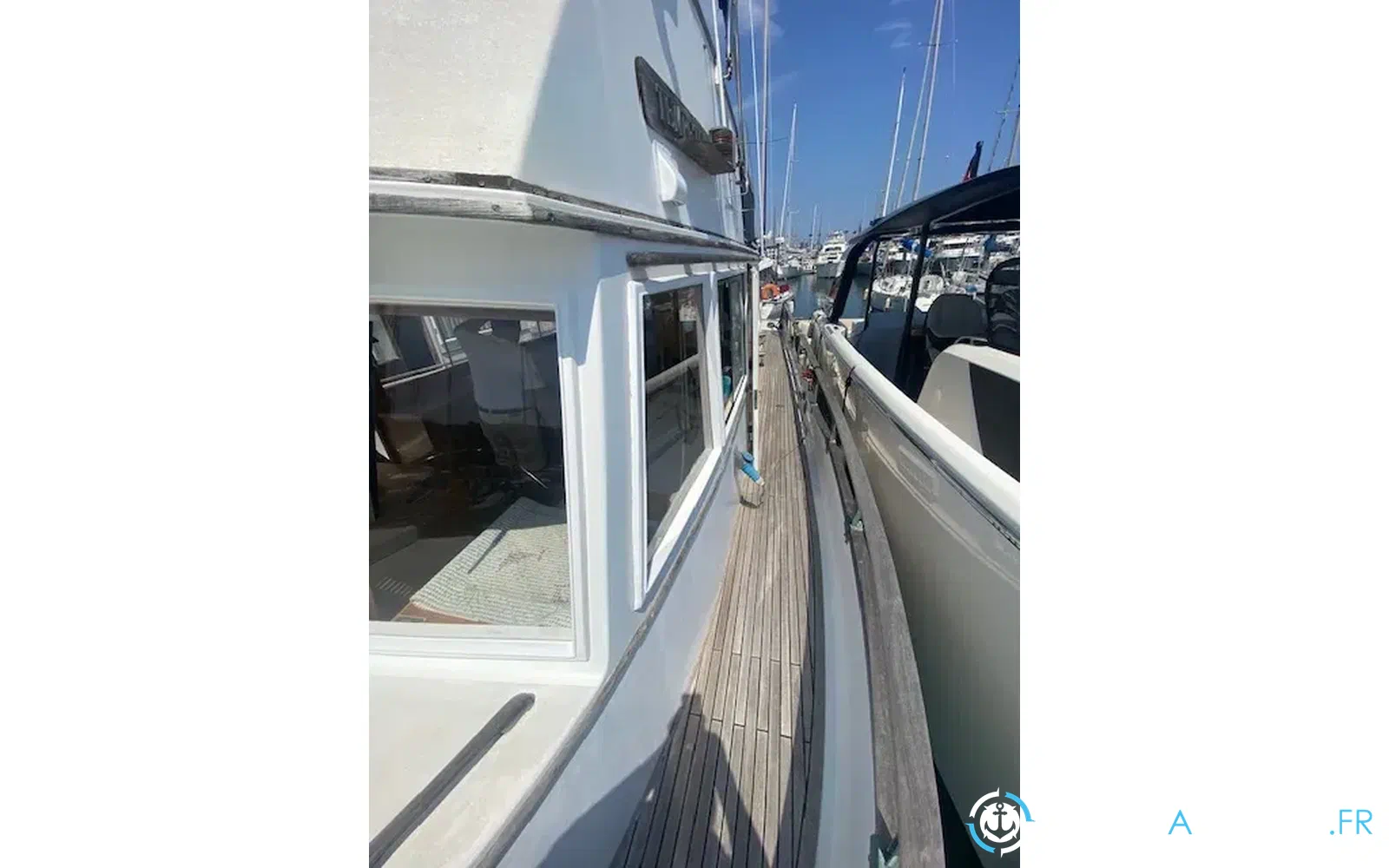 slider 8 Grand Banks 42 Classic