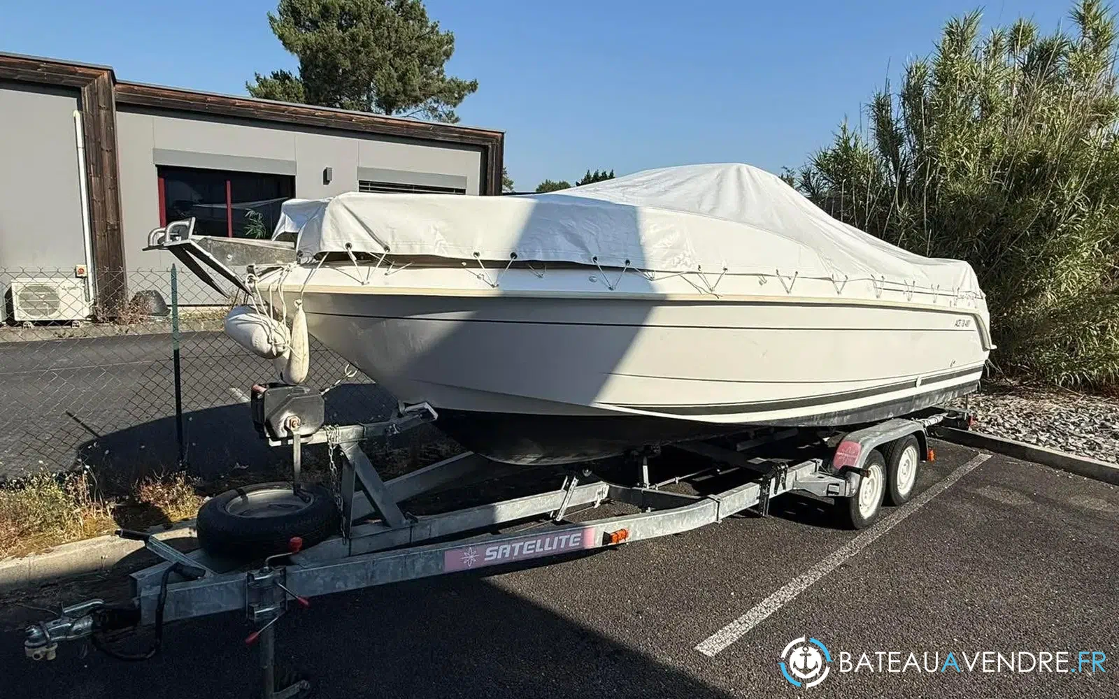 slider 12 B2 Marine Cap Ferret 652 Open