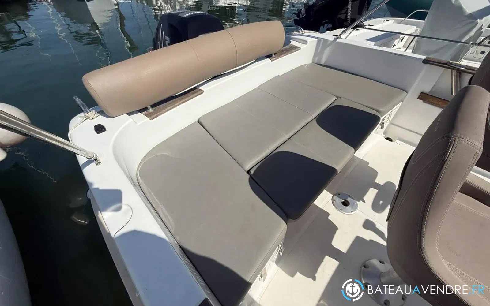 slider 6 B2 Marine Cap Ferret 652 Open