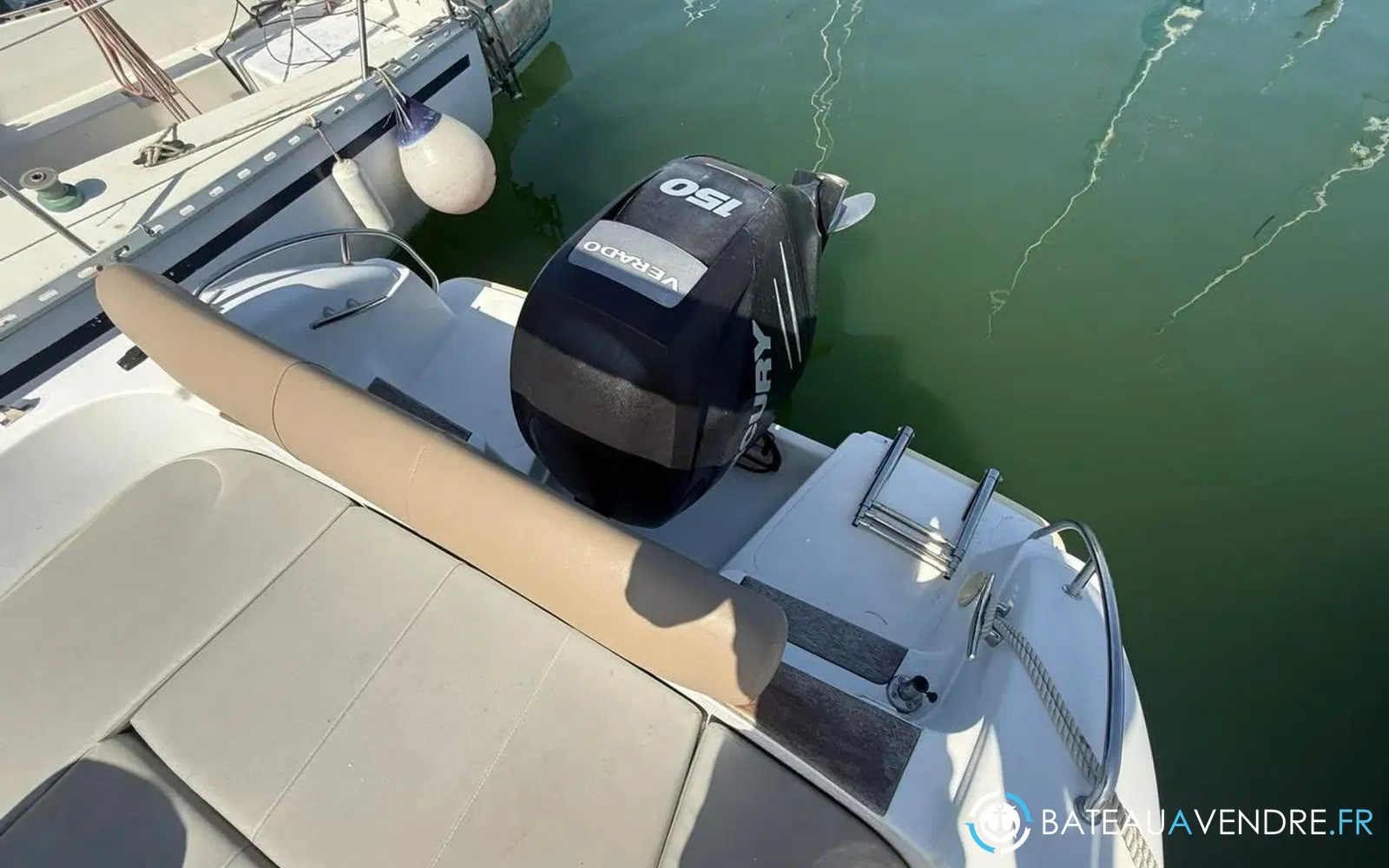 slider 8 B2 Marine Cap Ferret 652 Open