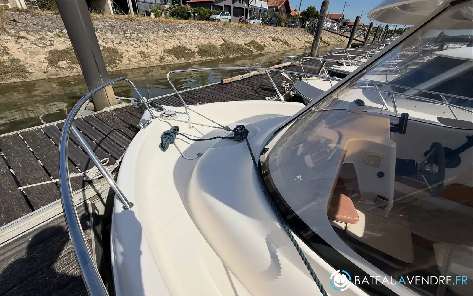 slider 2 Quicksilver Pilothouse 580