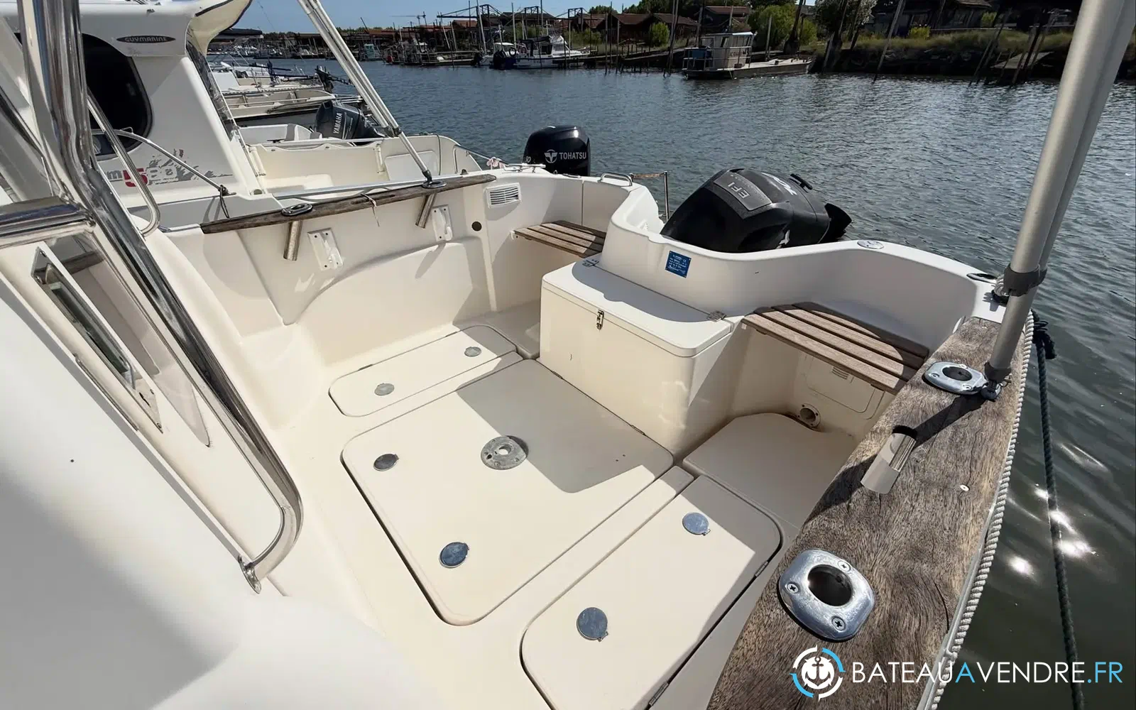 slider 3 Quicksilver Pilothouse 580