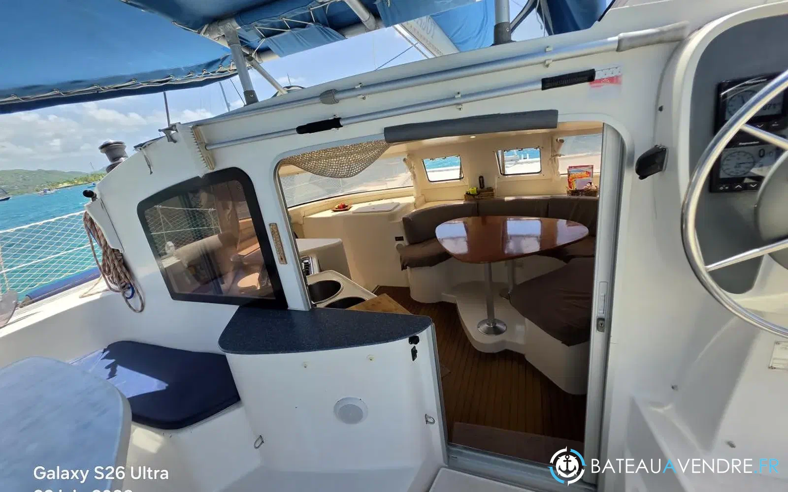 slider 13 Fountaine Pajot Lavezzi 40