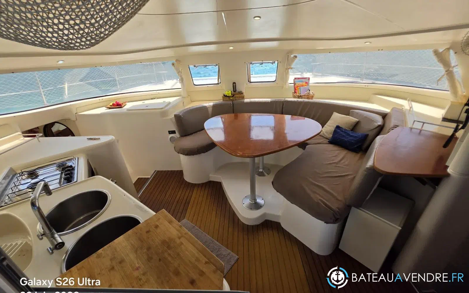 slider 14 Fountaine Pajot Lavezzi 40