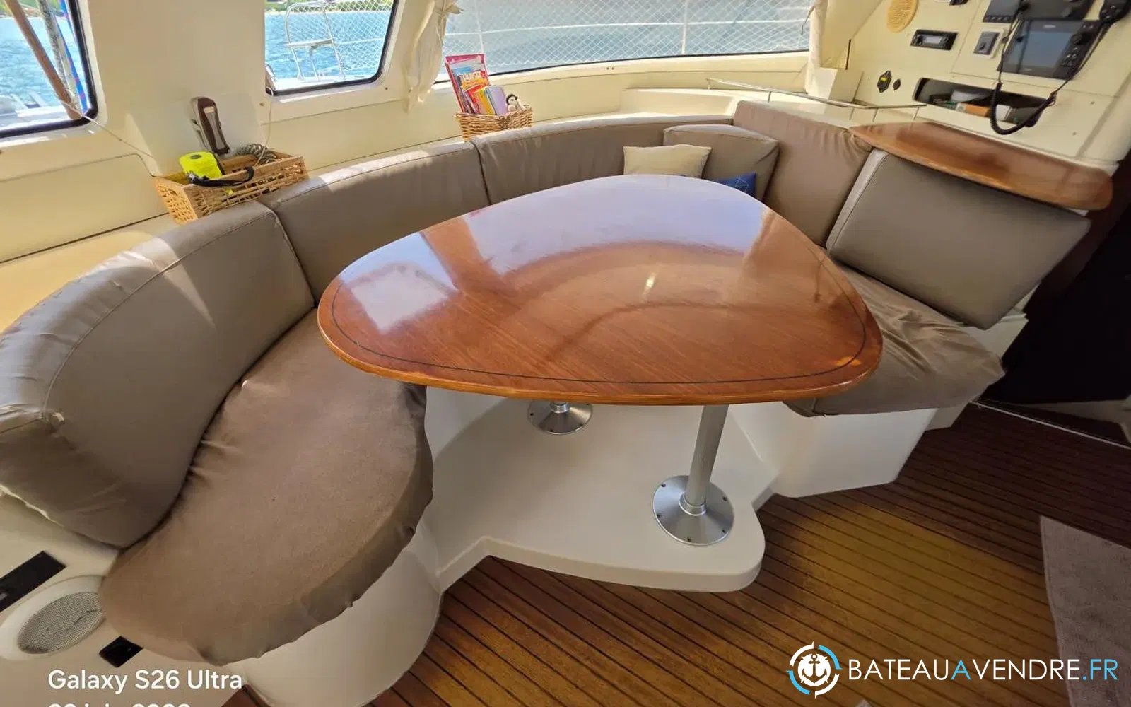 slider 15 Fountaine Pajot Lavezzi 40