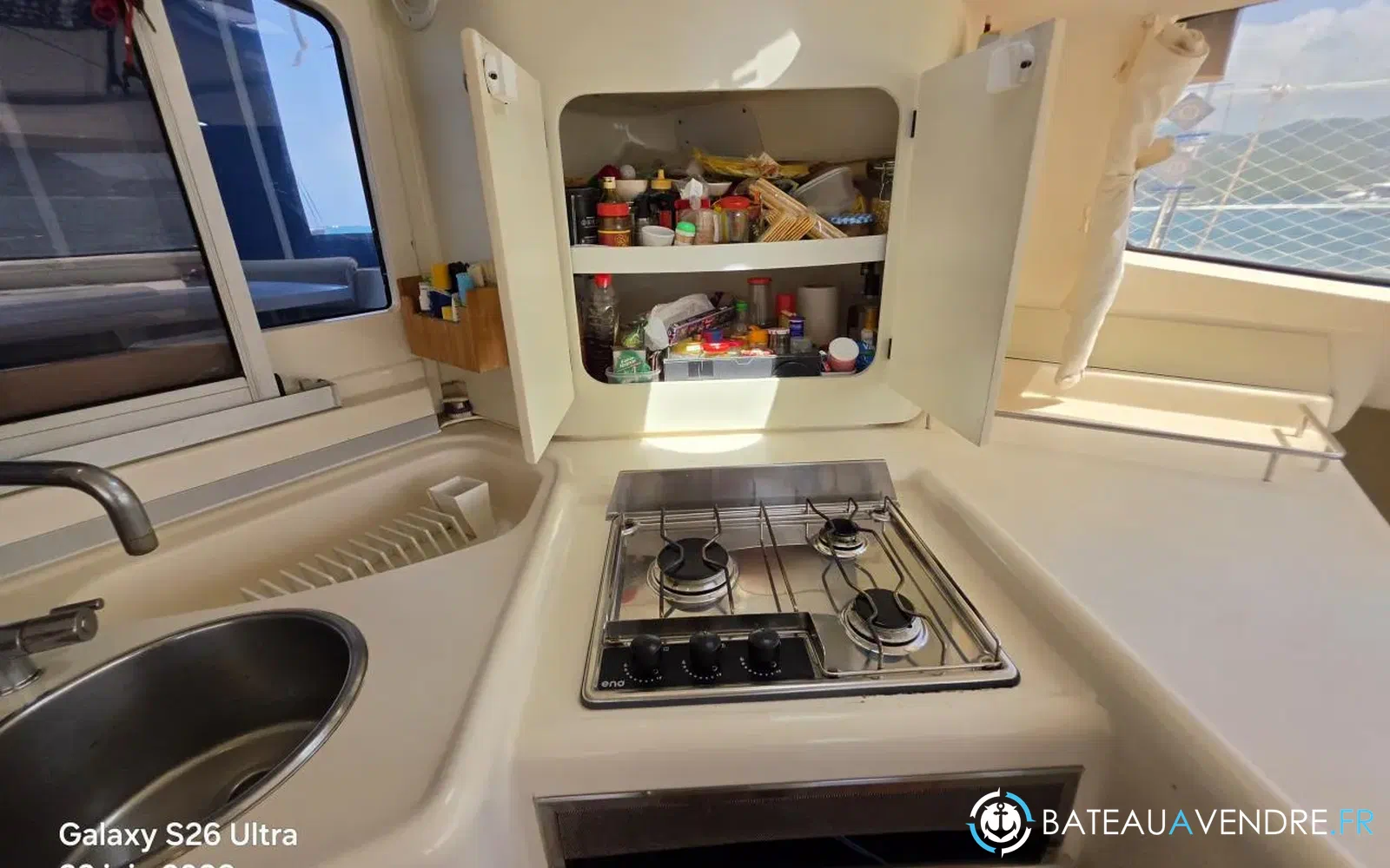 slider 16 Fountaine Pajot Lavezzi 40