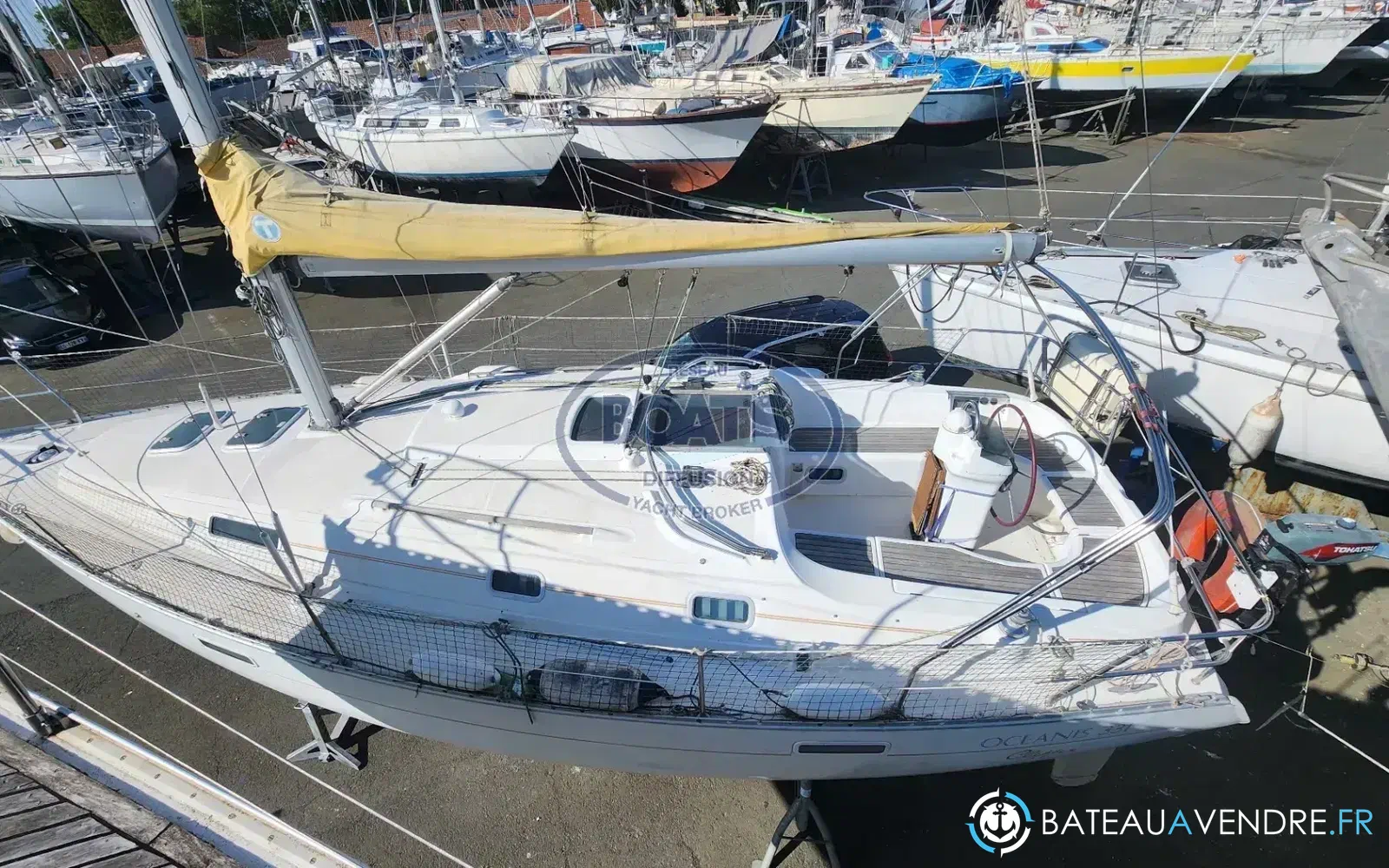 slider 1 Beneteau Oceanis 331 Clipper