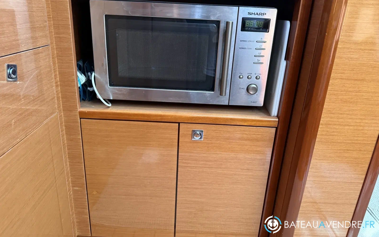 slider 22 Jeanneau Prestige 42 S