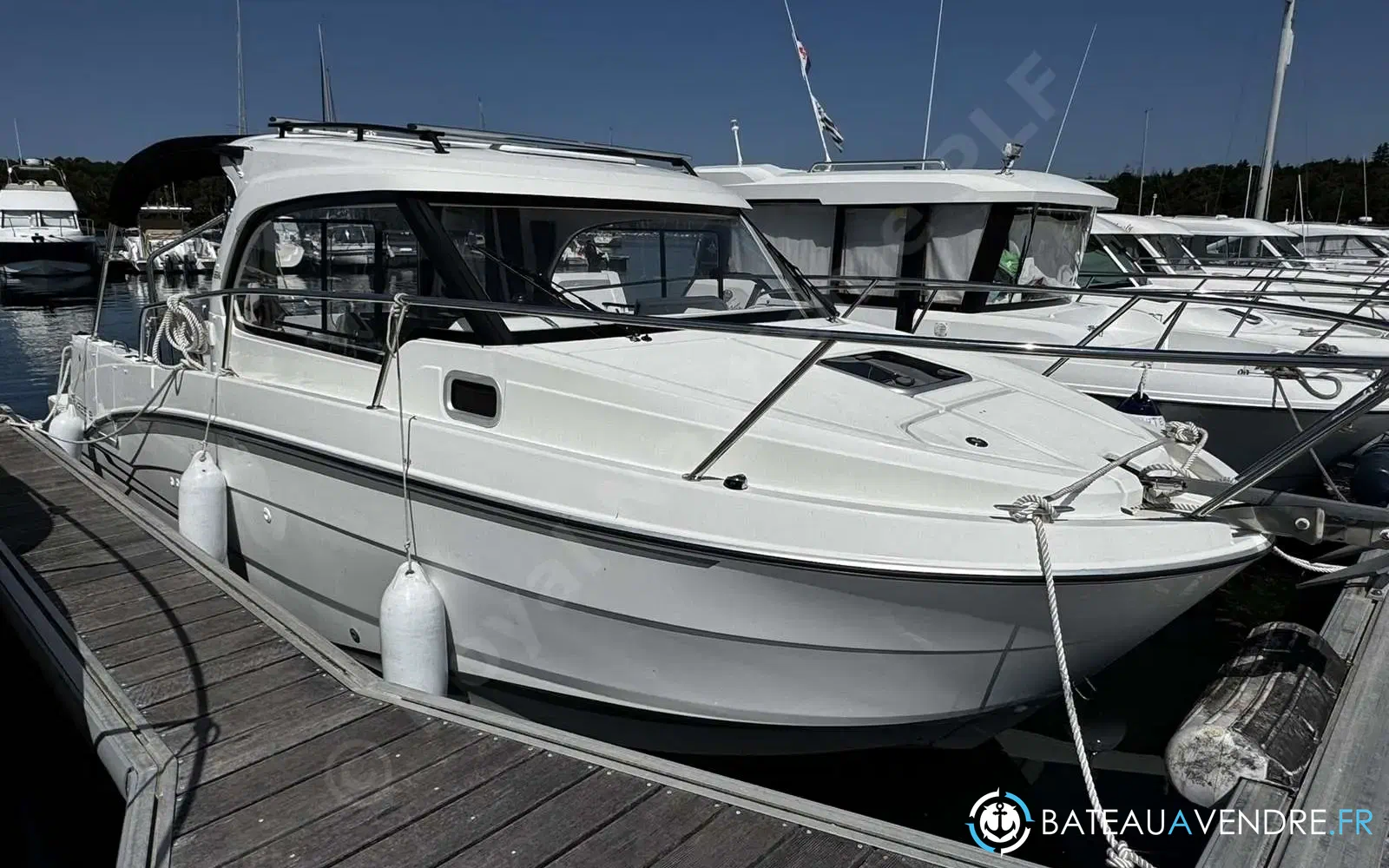 slider 0 Beneteau Antares 8 OB