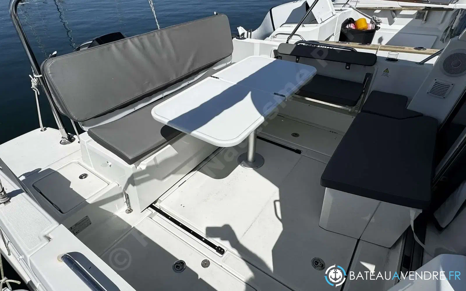 slider 9 Beneteau Antares 8 OB
