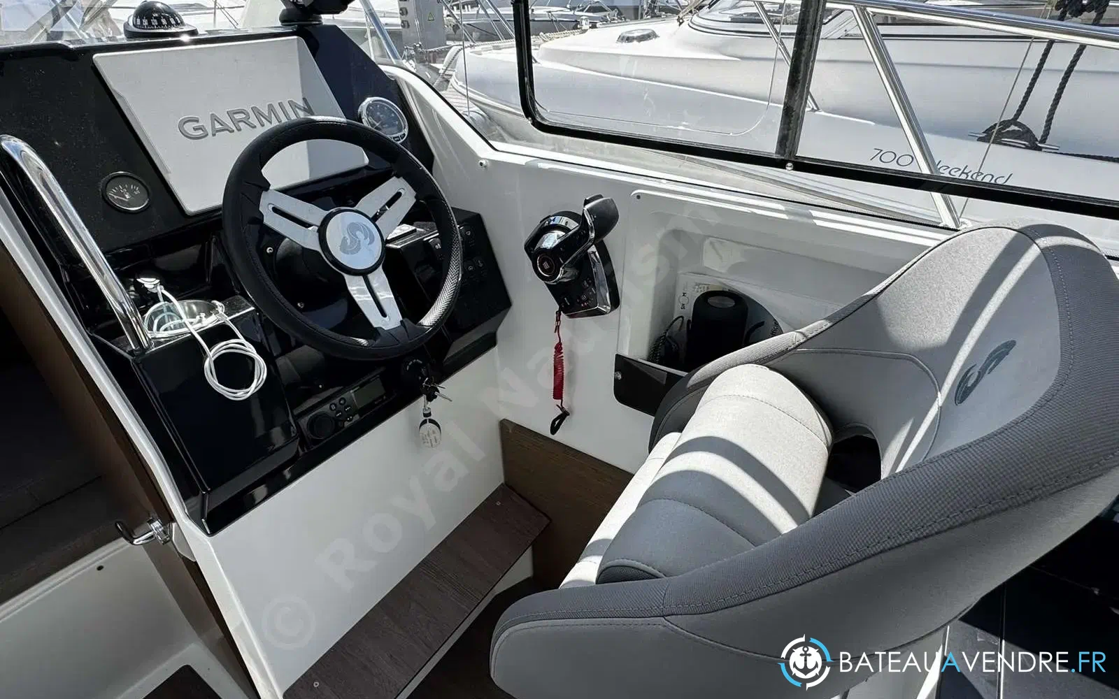 slider 15 Beneteau Antares 8 OB