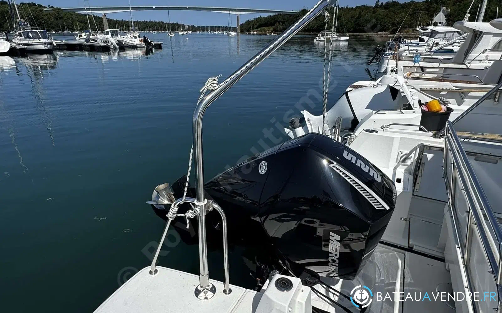 slider 4 Beneteau Antares 8 OB