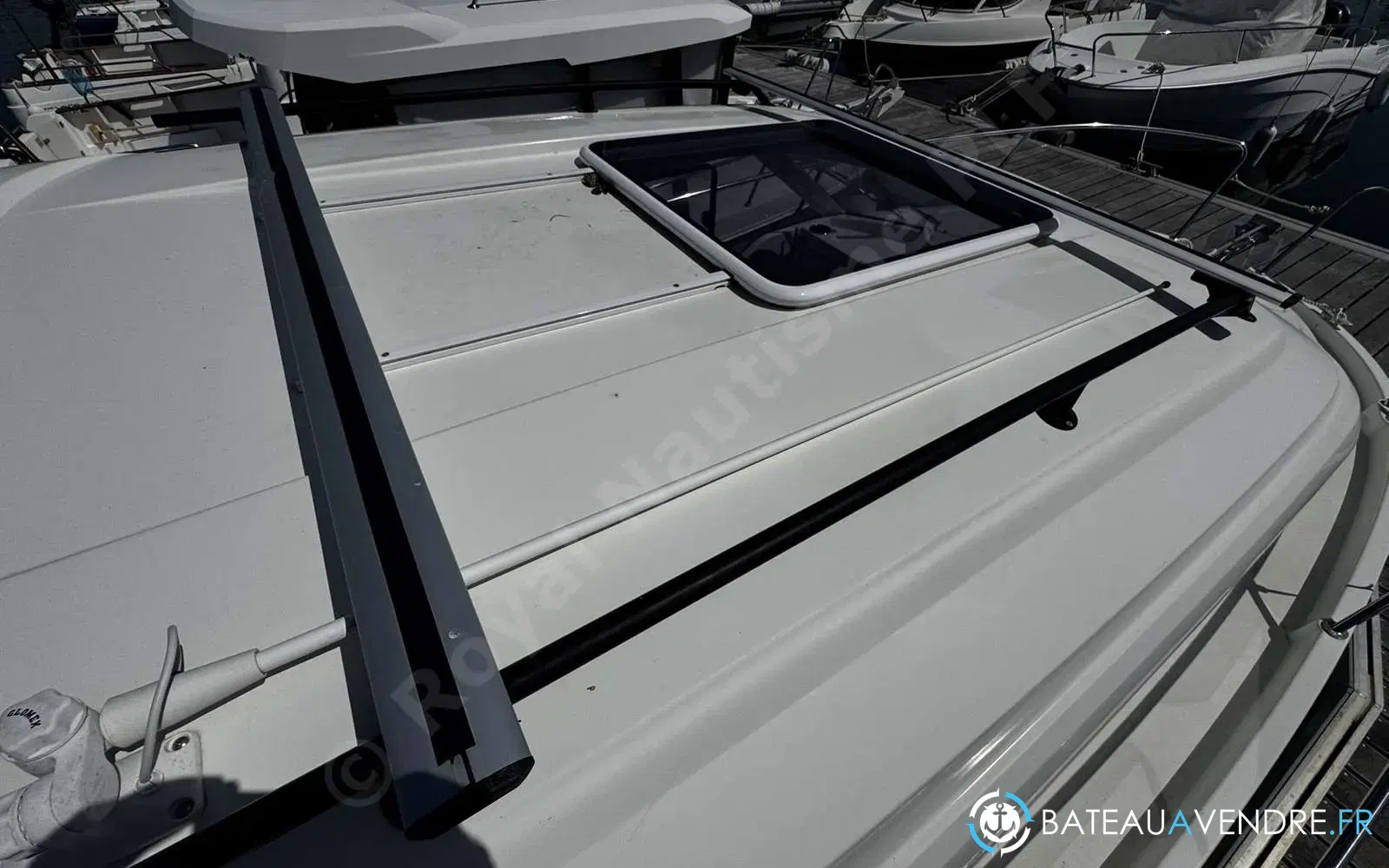 slider 6 Beneteau Antares 8 OB