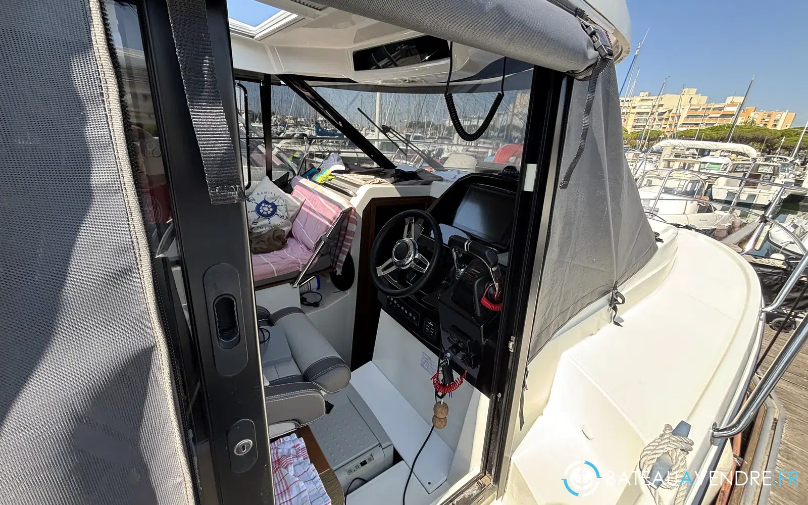 slider 26 Jeanneau Merry Fisher 895
