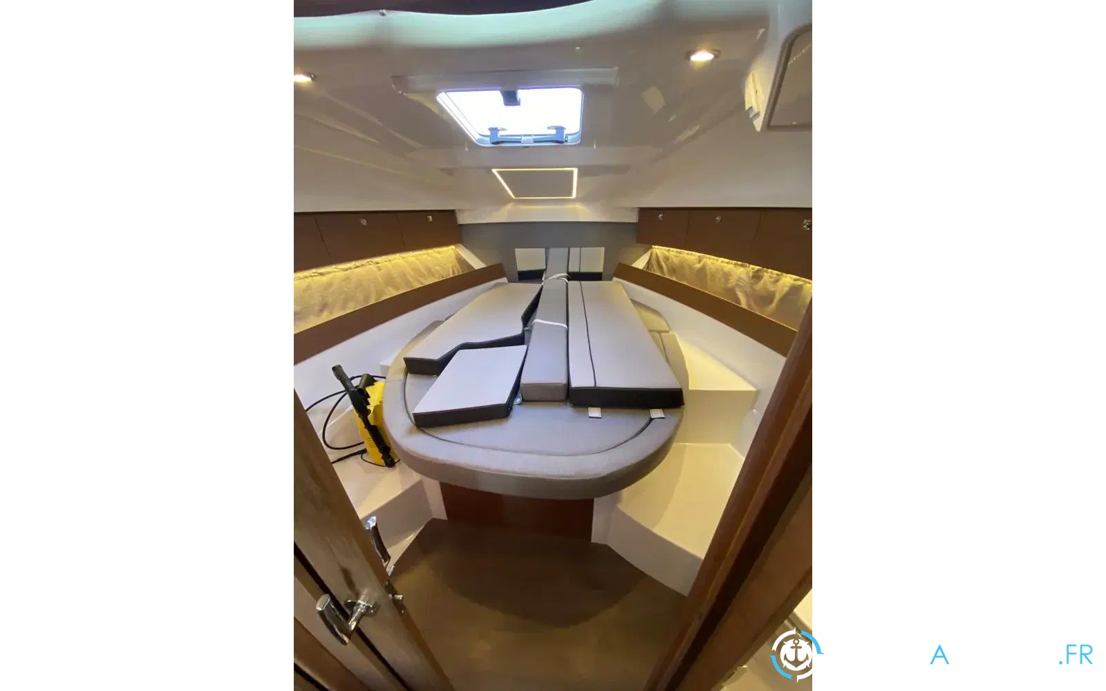 slider 2 Jeanneau Merry Fisher 895