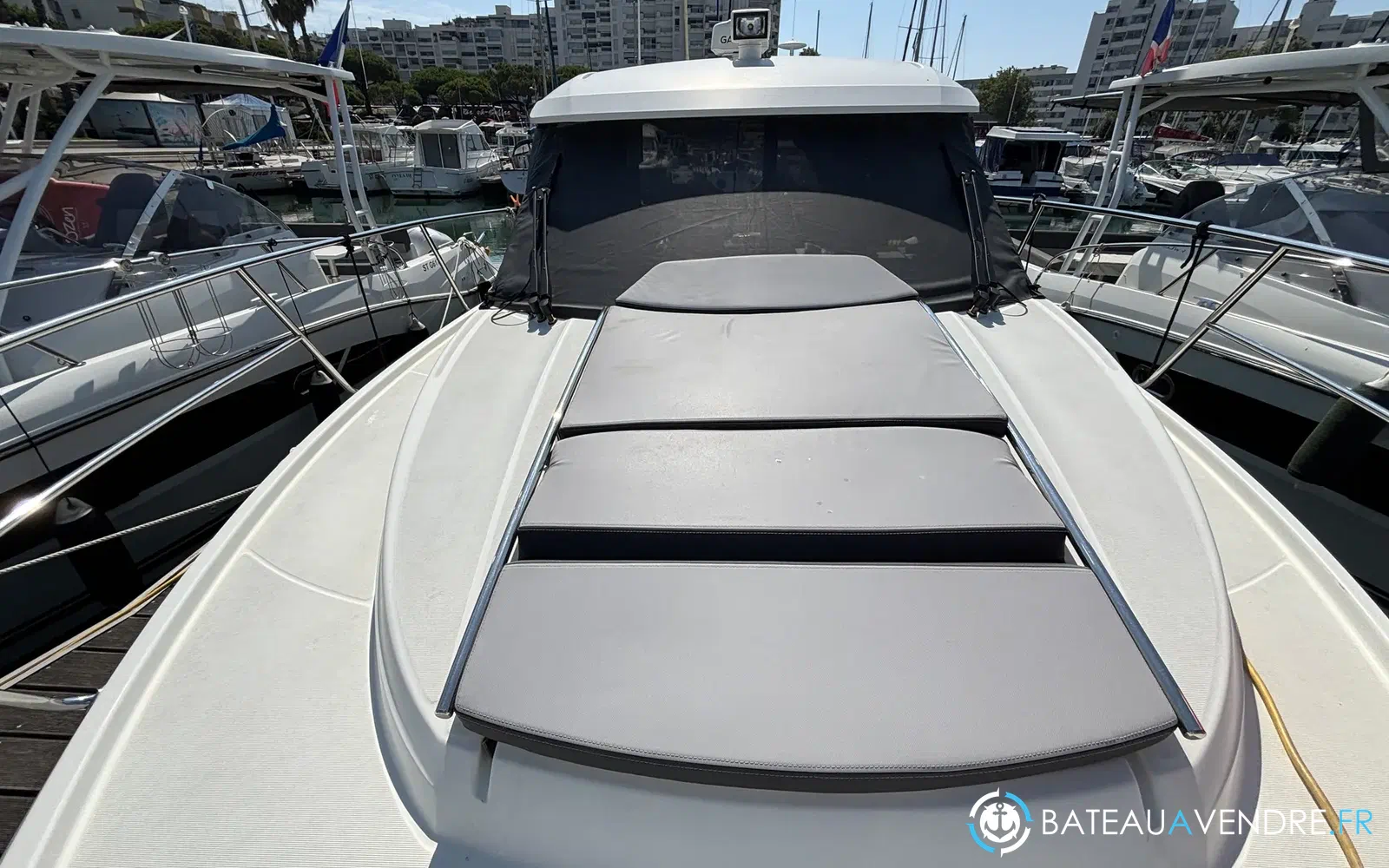 slider 3 Jeanneau Merry Fisher 895