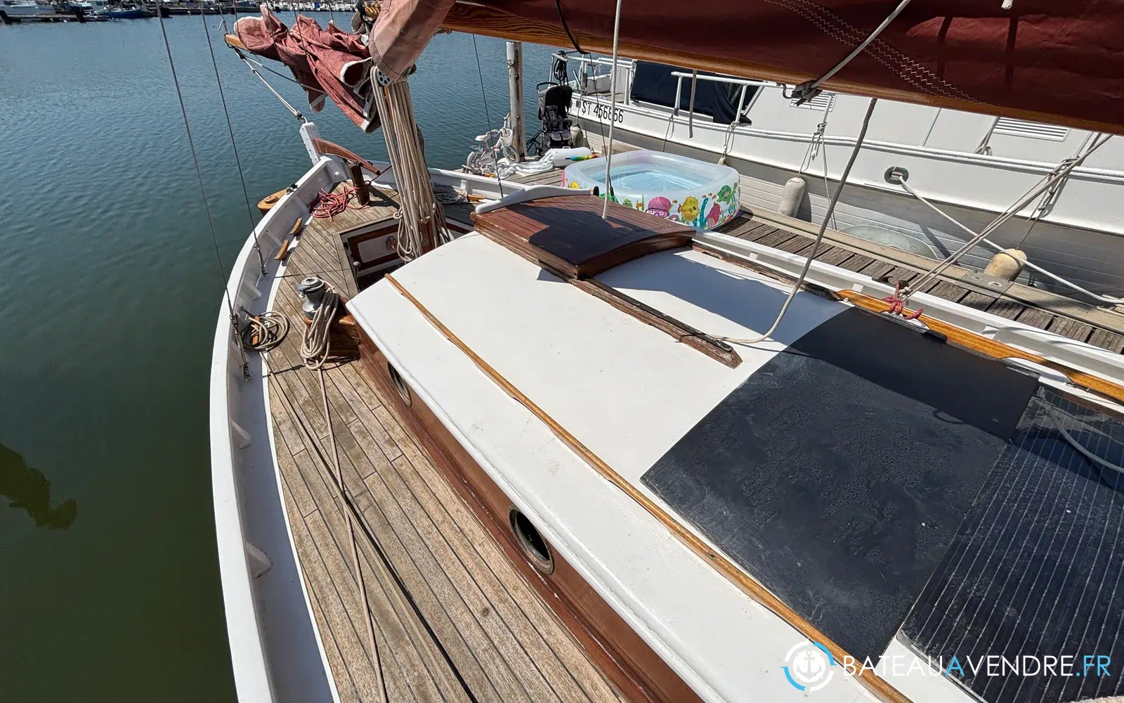 slider 7 Sirvent Tahiti Ketch