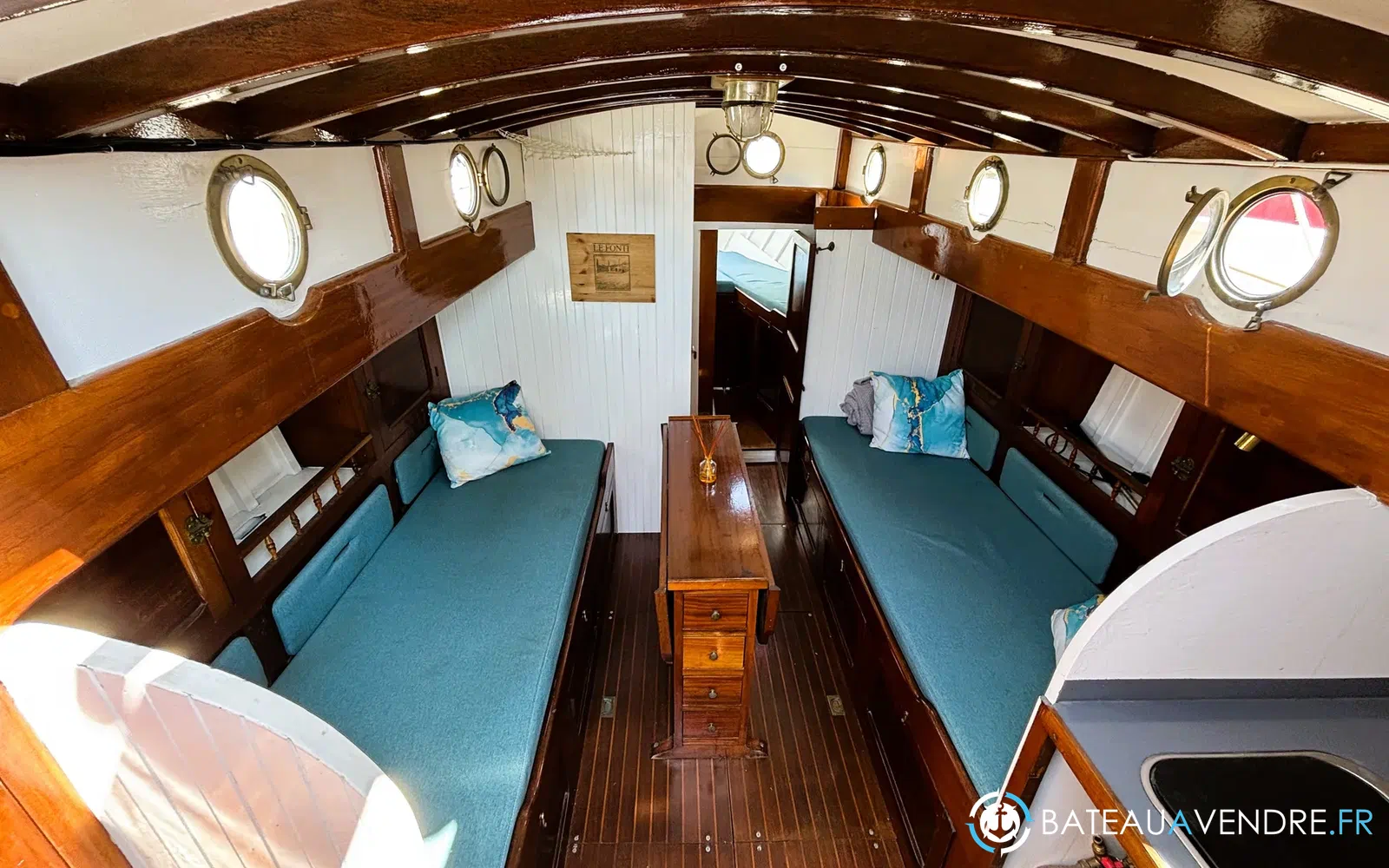 slider 17 Sirvent Tahiti Ketch