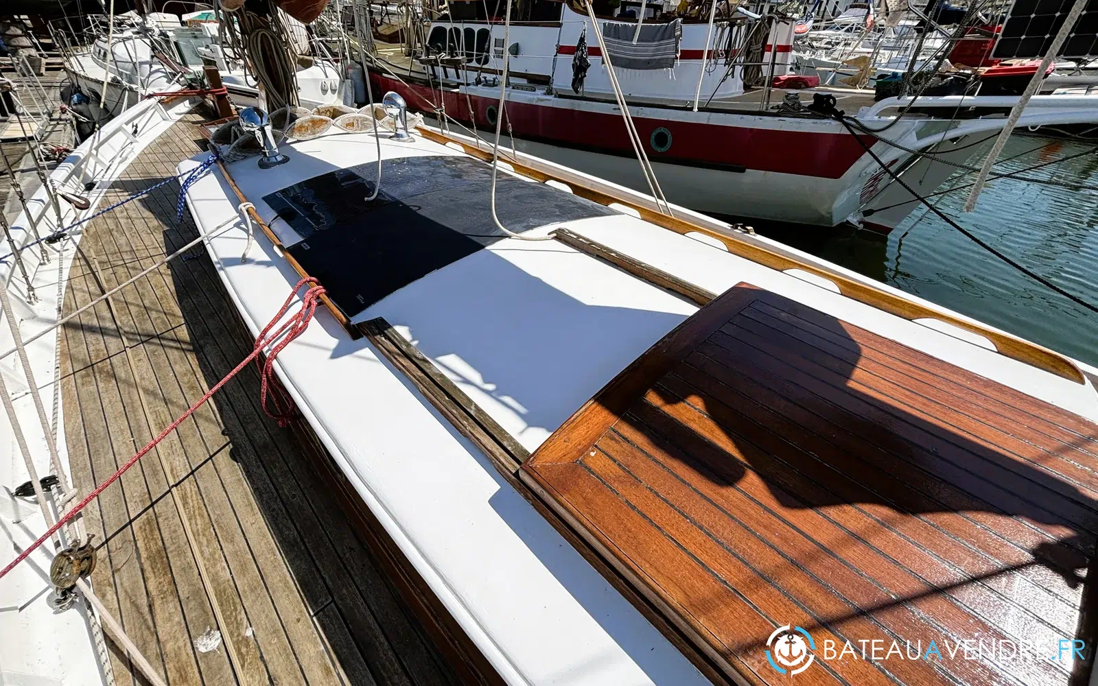 slider 6 Sirvent Tahiti Ketch