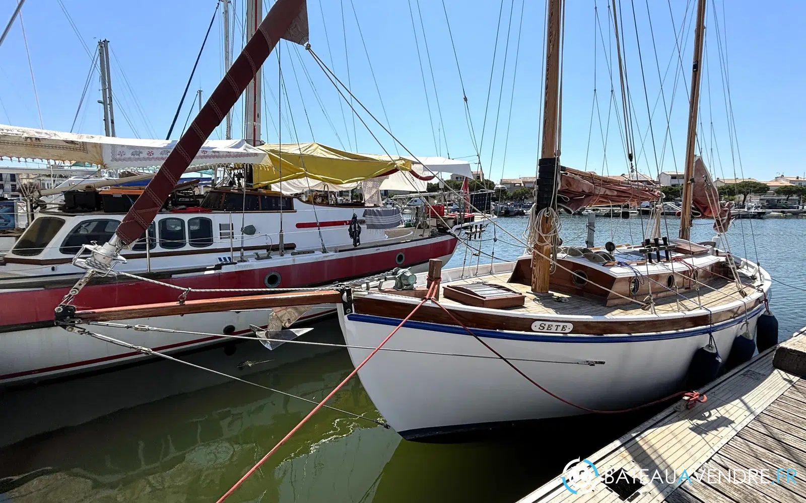 slider 2 Sirvent Tahiti Ketch