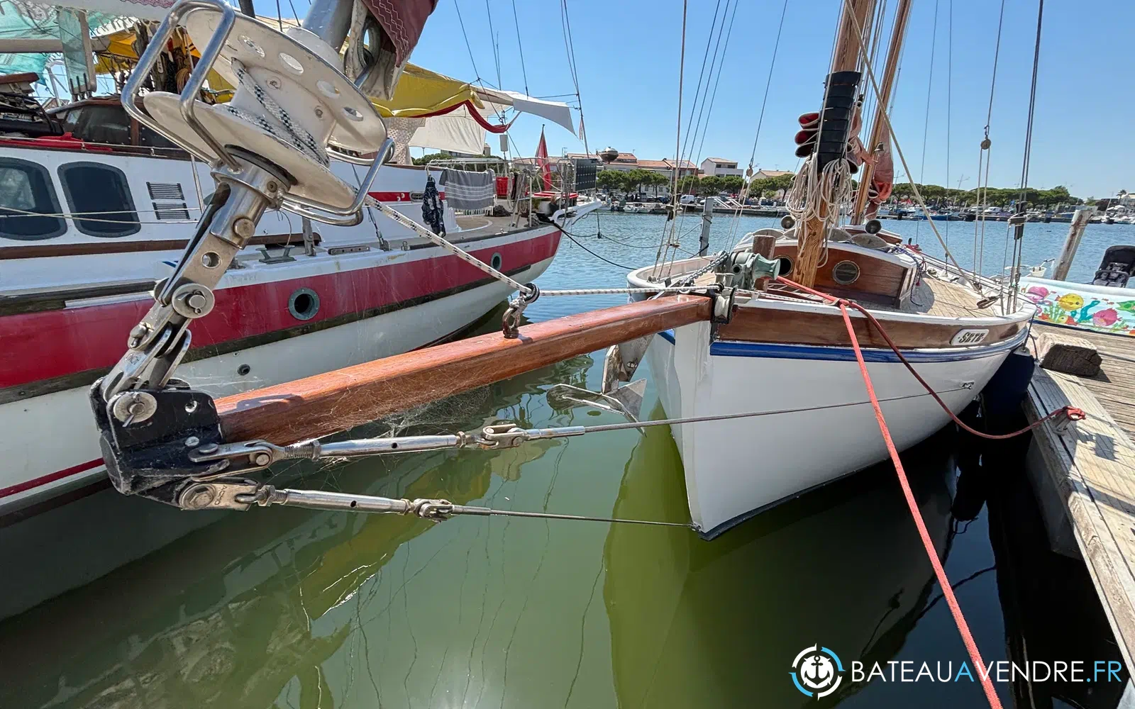 slider 3 Sirvent Tahiti Ketch