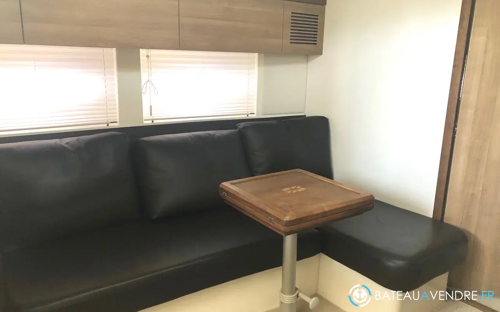 slider 8 Sealine SC 35