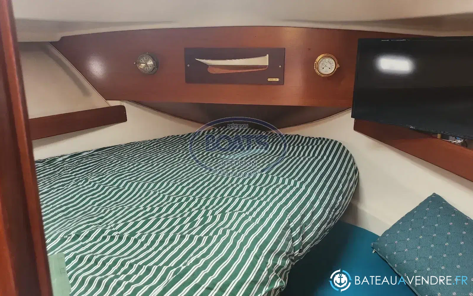 slider 12 Beneteau Antares Serie 9