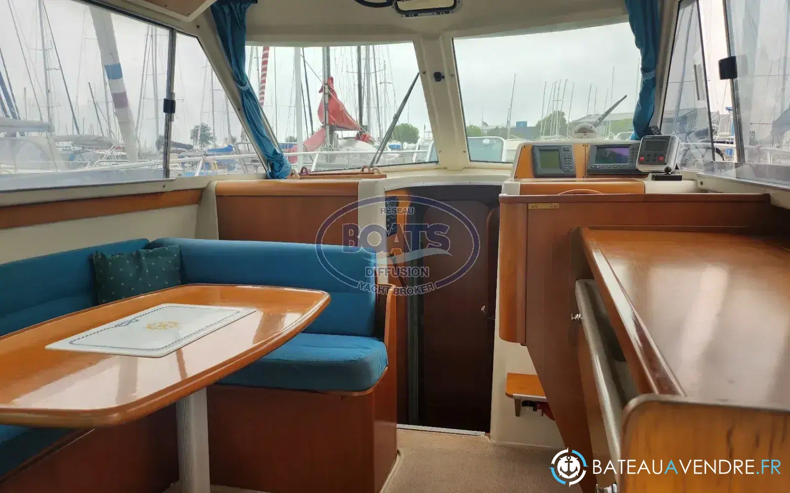 slider 8 Beneteau Antares Serie 9