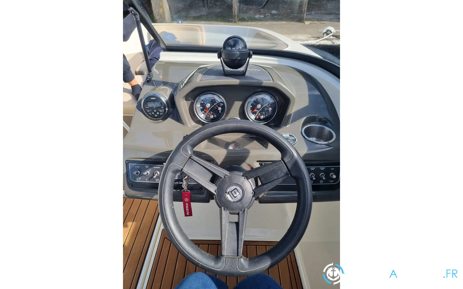slider 10 Bayliner VR5 Bow Rider