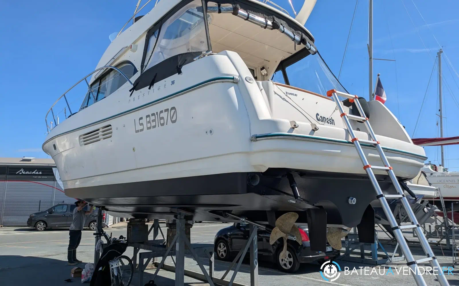 slider 19 Jeanneau Prestige 36 Fly