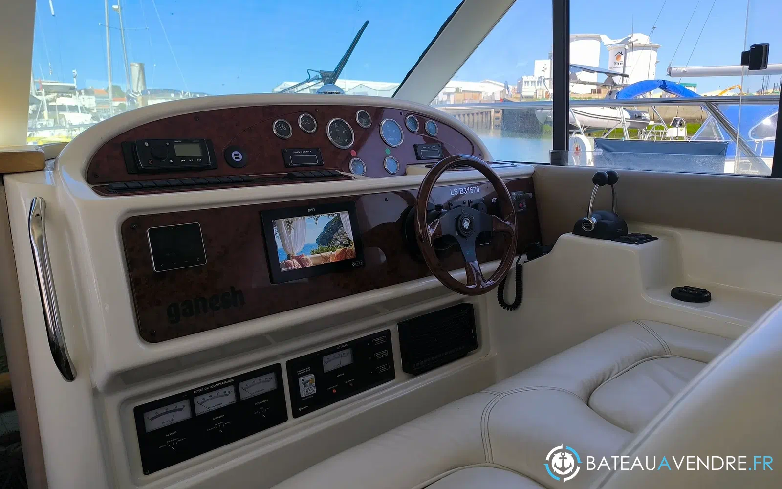slider 2 Jeanneau Prestige 36 Fly