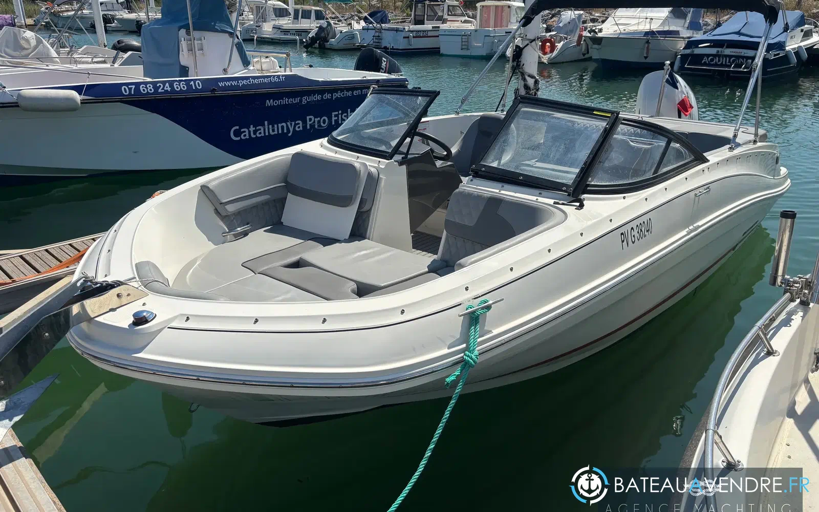 slider 0 Bayliner VR5 BOWRIDER