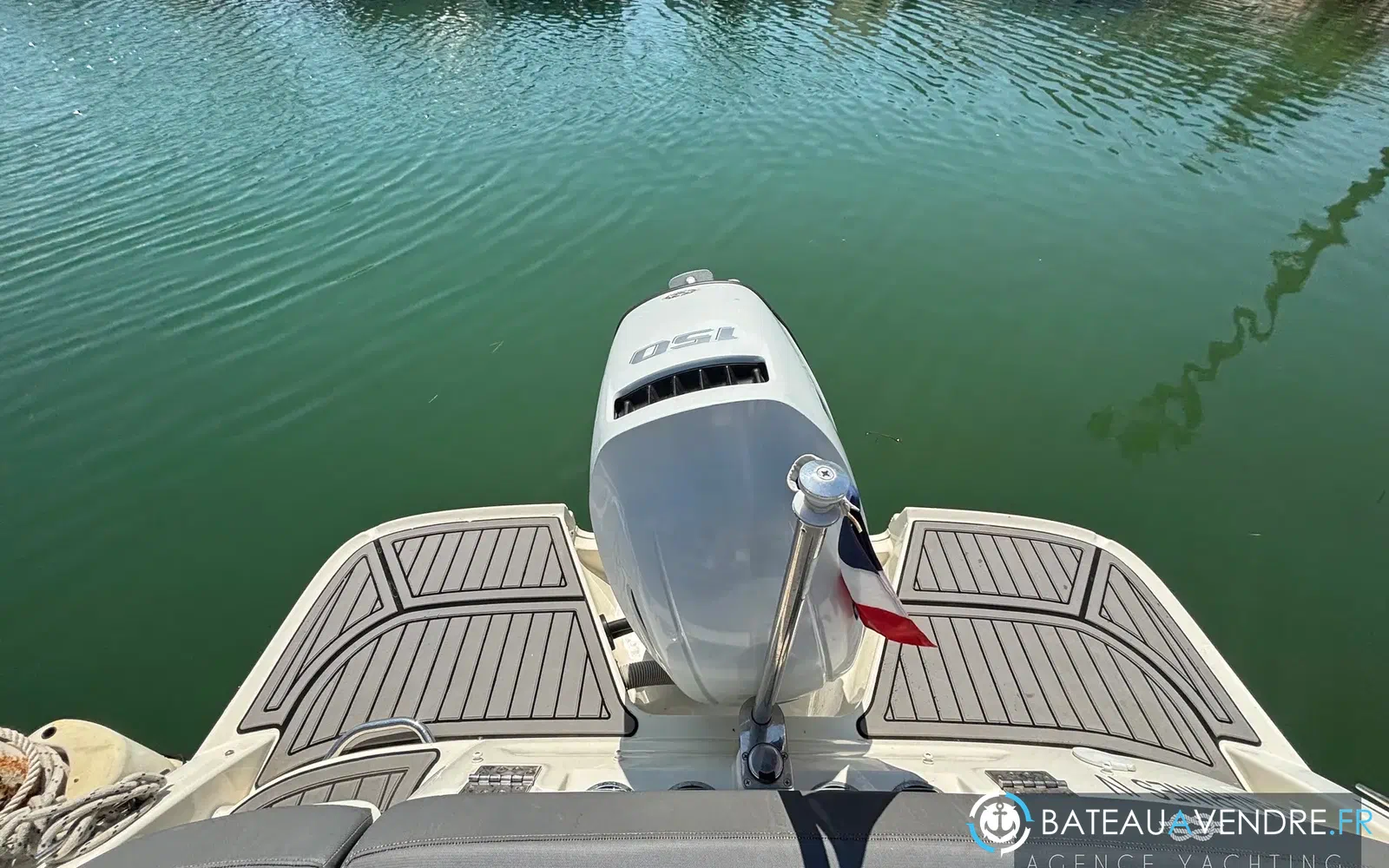 slider 10 Bayliner VR5 BOWRIDER