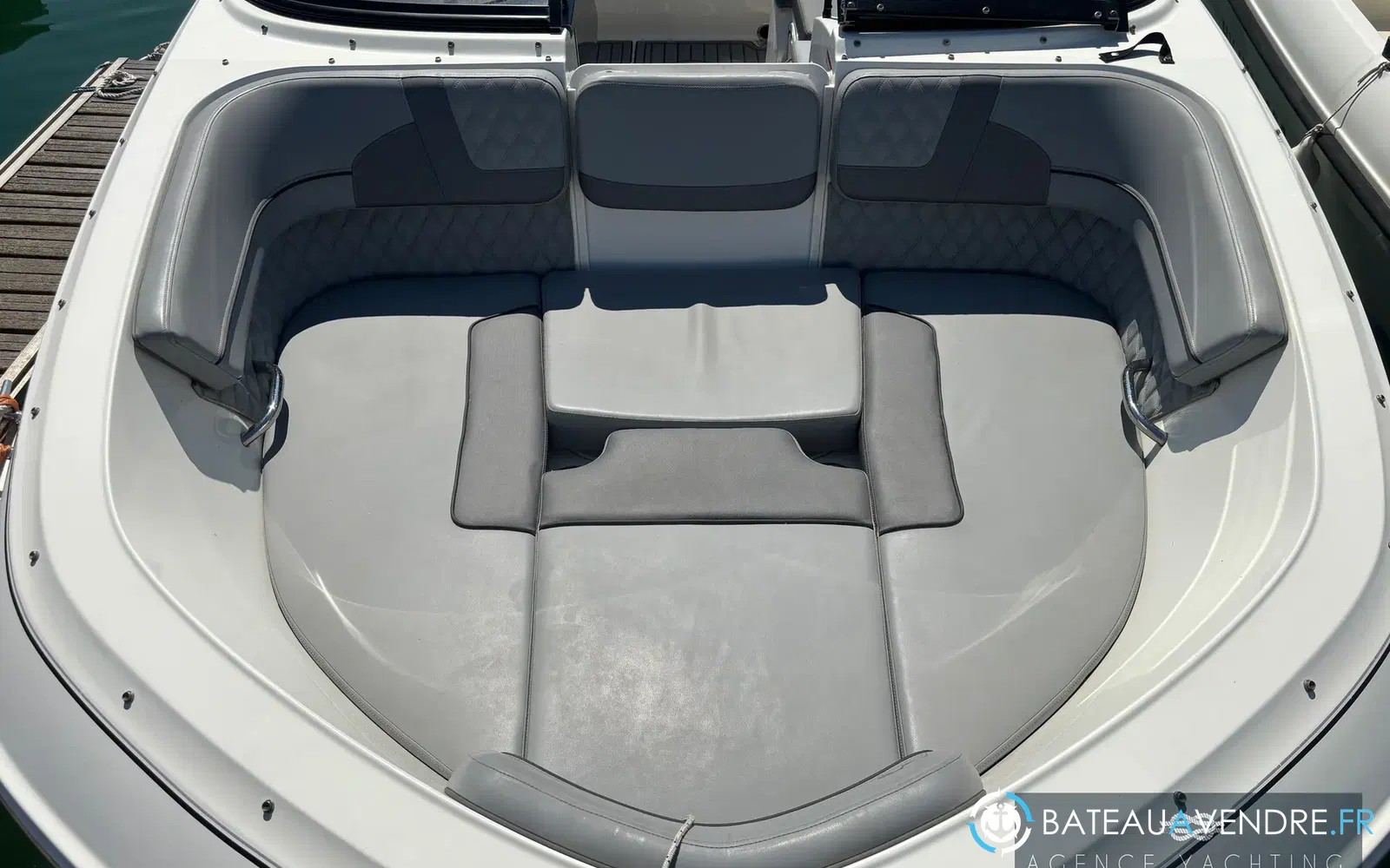 slider 7 Bayliner VR5 BOWRIDER