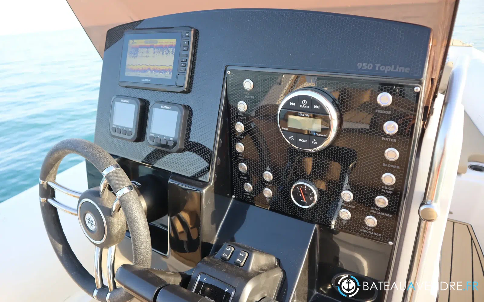slider 16 Tiger Marine Top Line 950