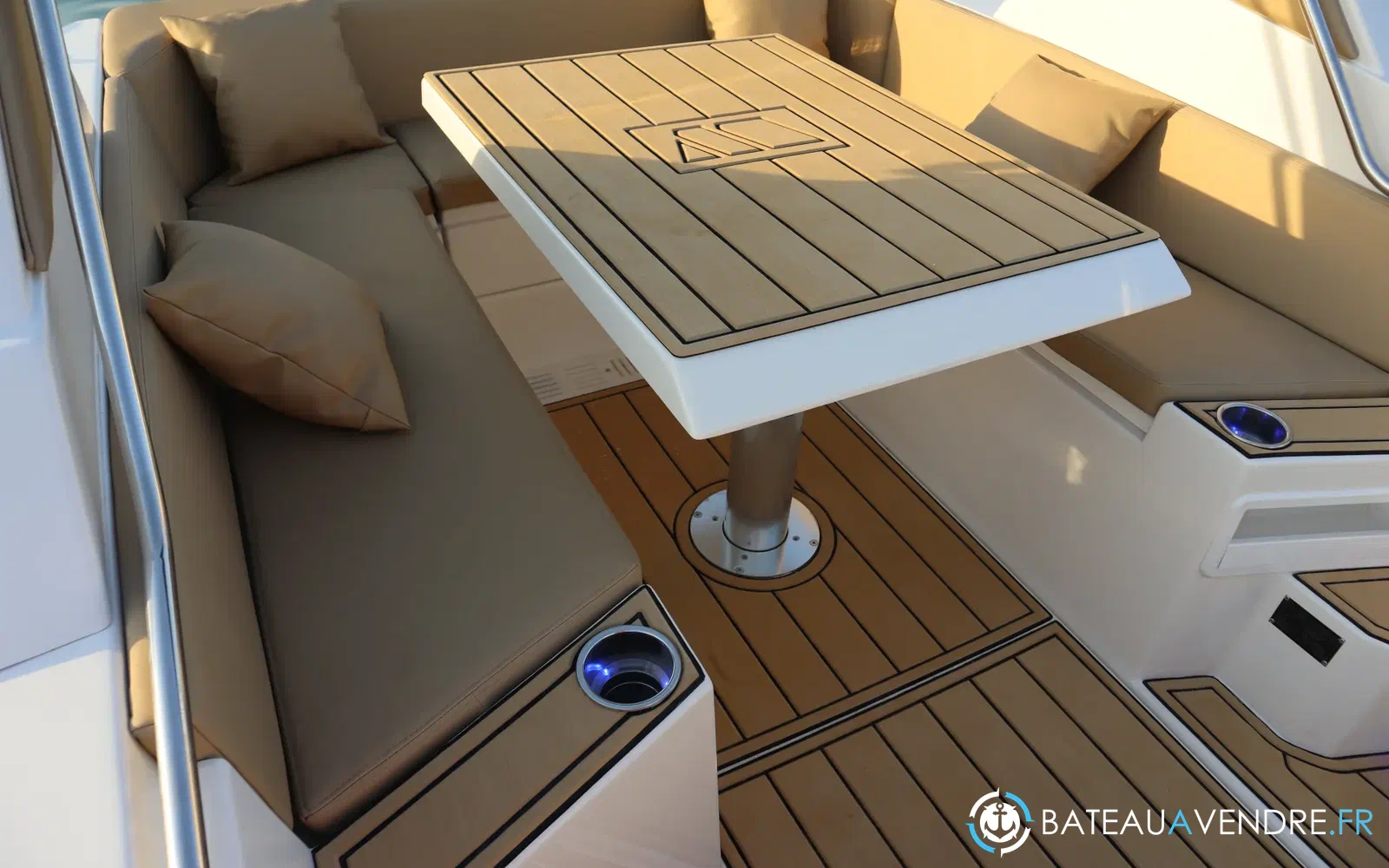 slider 22 Tiger Marine Top Line 950