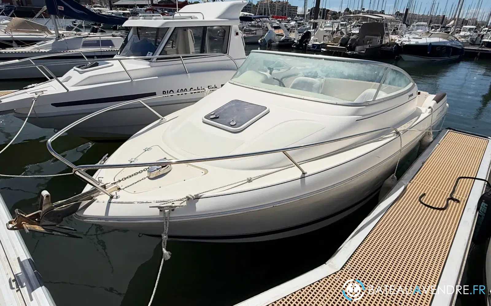 slider 0 Jeanneau Leader 605