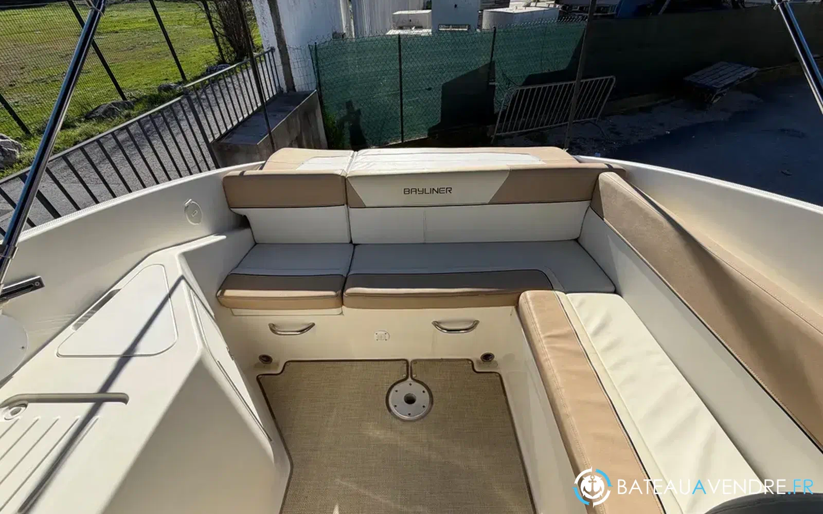 slider 6 Bayliner 742 Cuddy