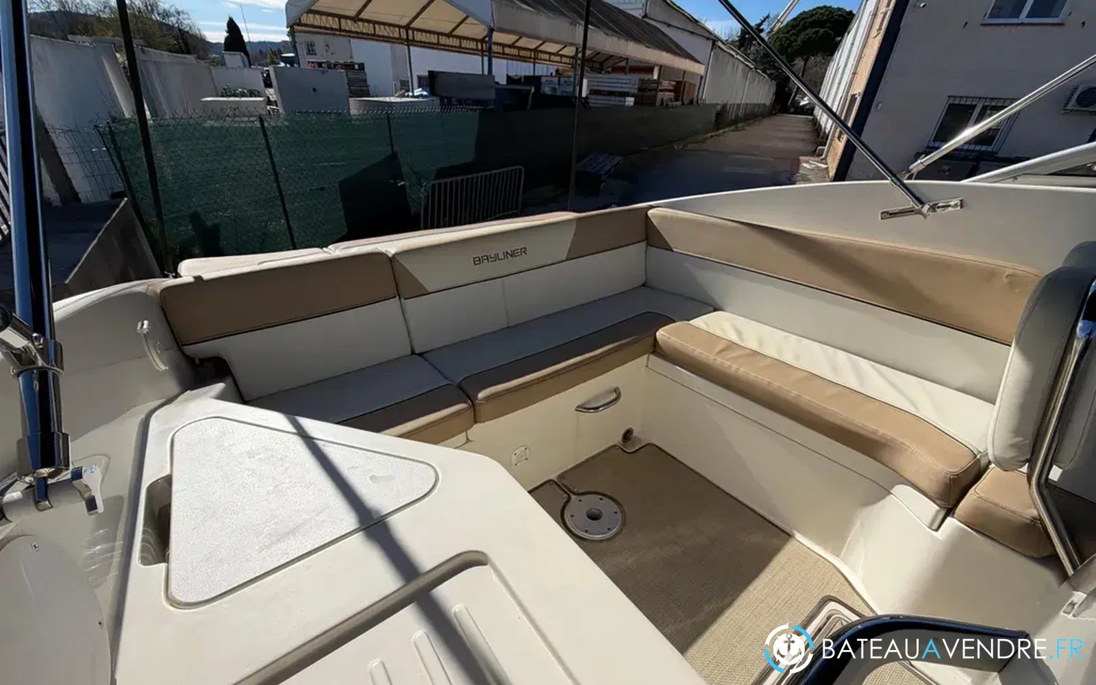 slider 7 Bayliner 742 Cuddy