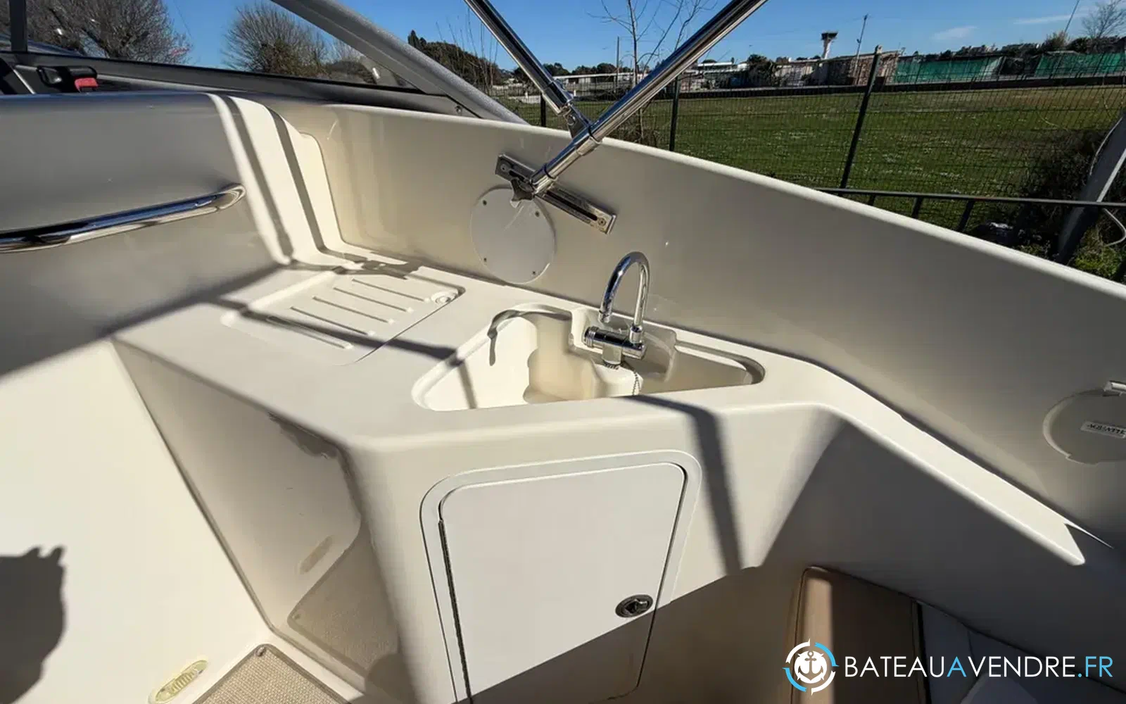 slider 9 Bayliner 742 Cuddy
